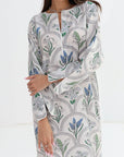 Botanical Arch Print Linen Blend Jalabiya - Neckline Detail