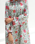 Classic shirt collar detail on Spring Blossom Linen Blend Jalabiya
