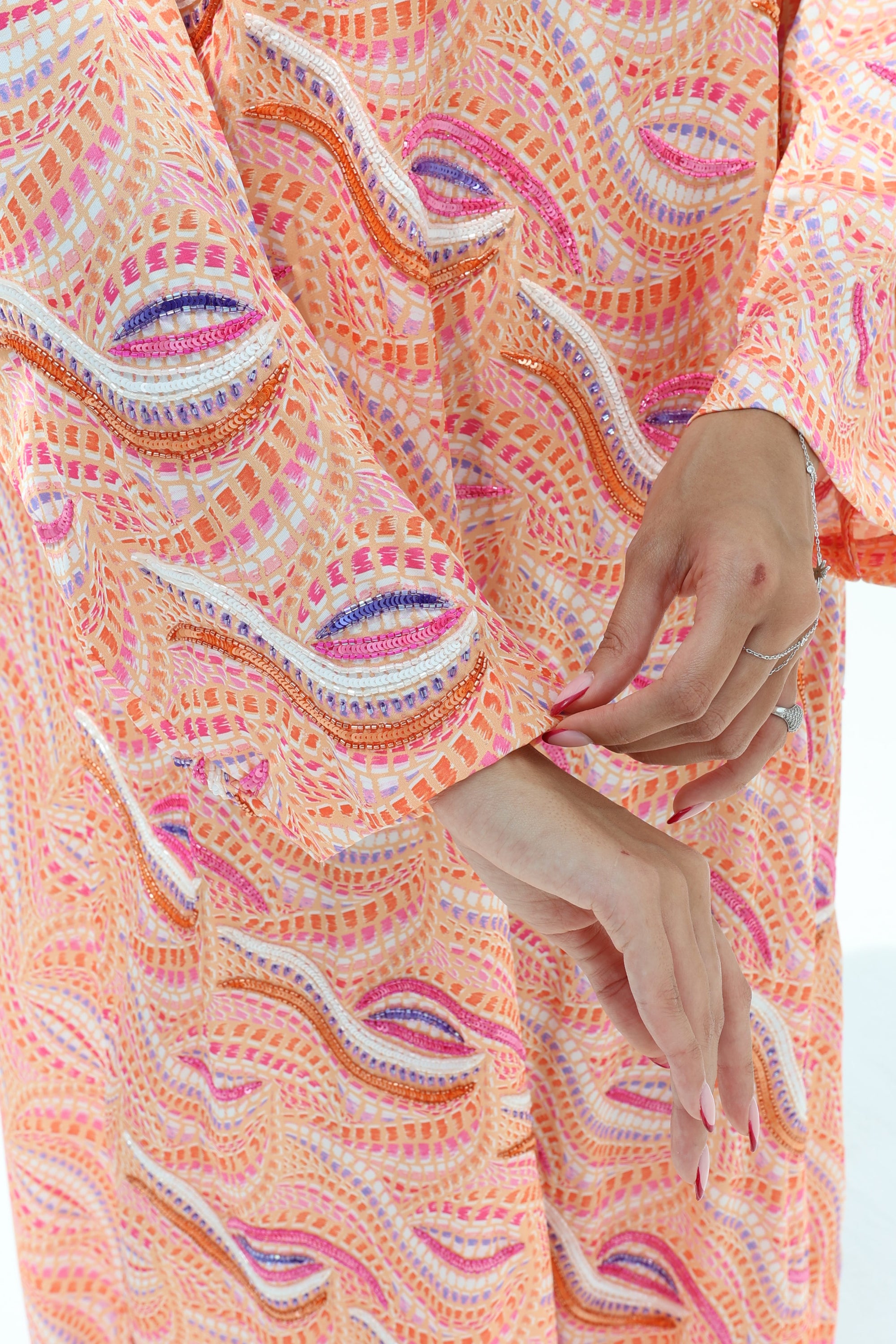 Abstract Wave Notch Jacquard Silk Jalabiya wave pattern fabric detail