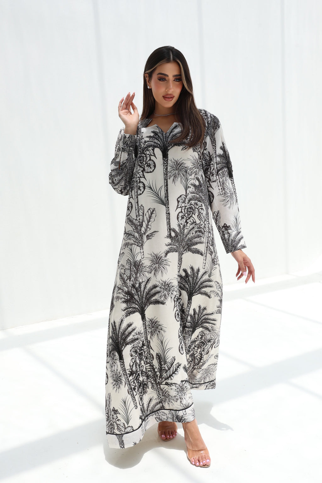 Waha — L192 — Jungle Palm Toile Linen Jalabiya with Embroidery