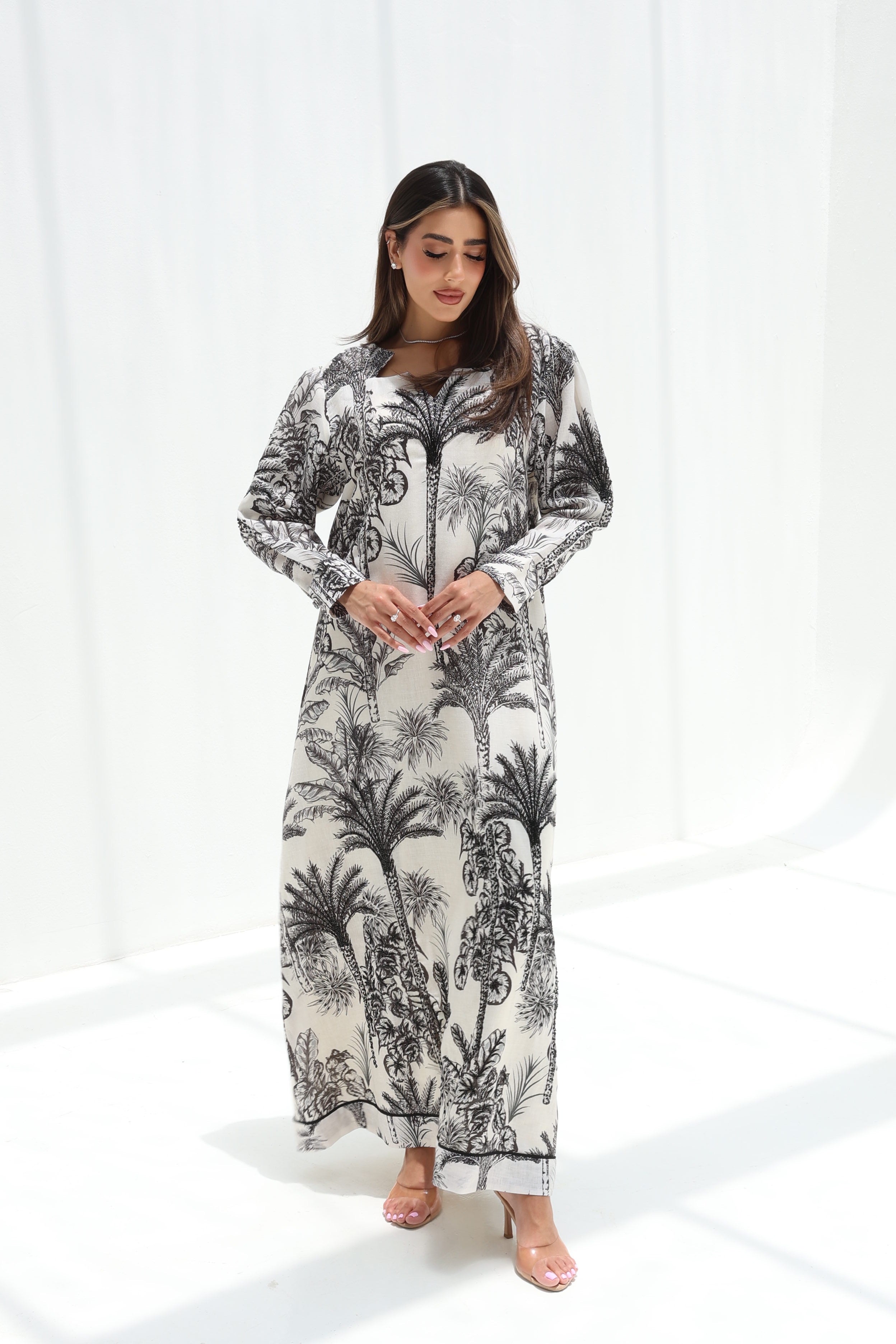 Waha — L192 — Jungle Palm Toile Linen Jalabiya with Embroidery