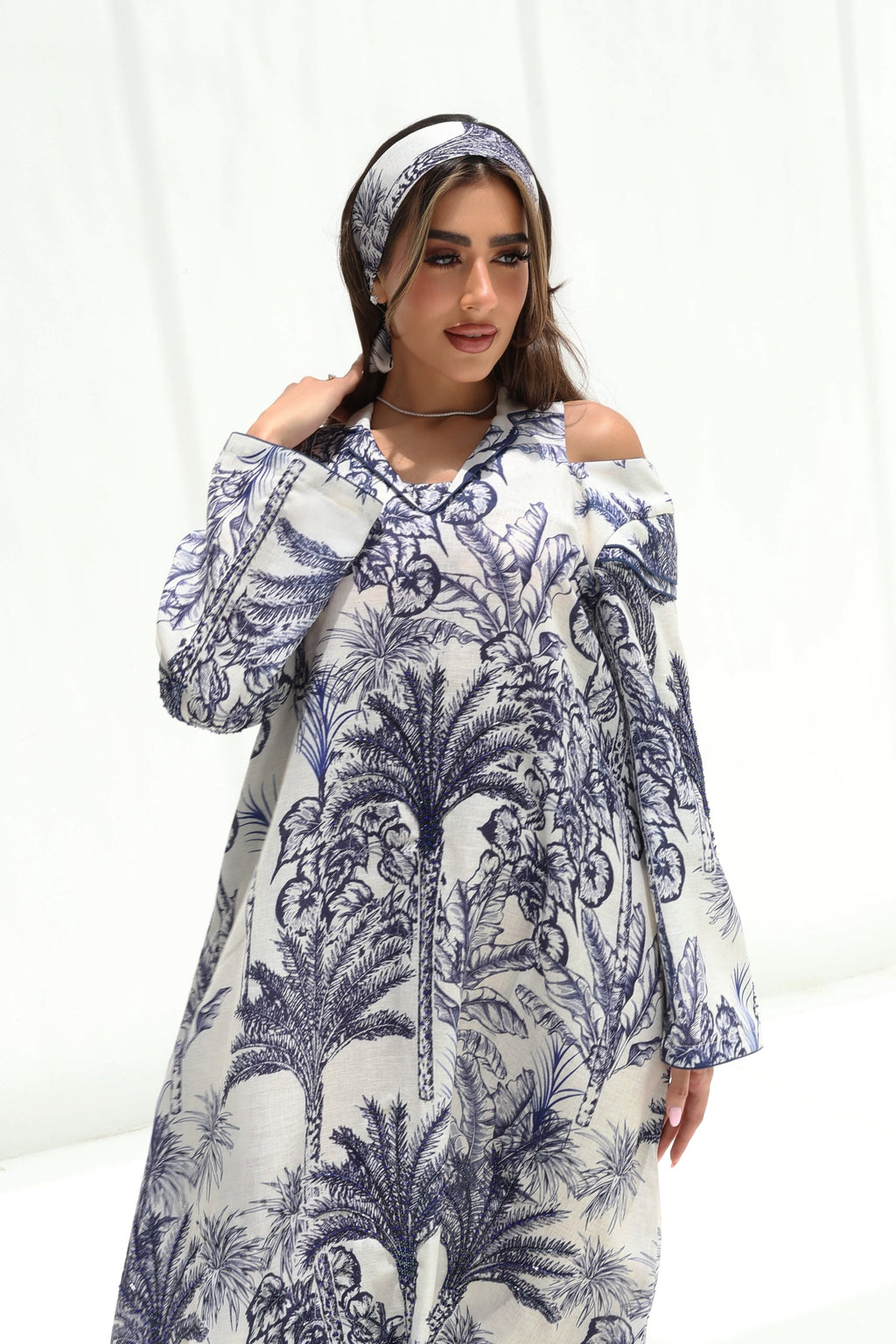 Ghaba — L184 — Jungle Palm Toile Linen Jalabiya with Embroidery