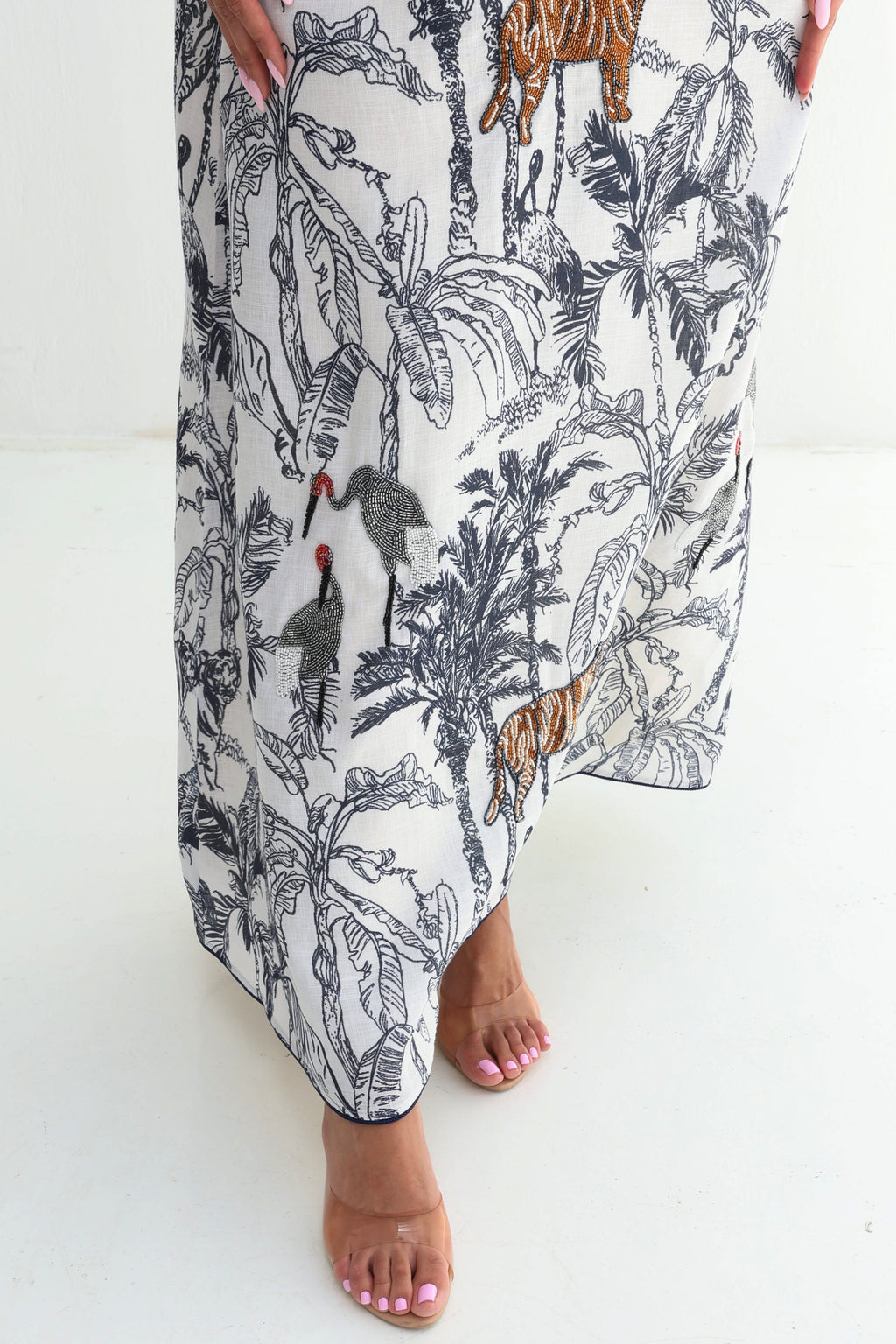 Barriya — L178 — Jungle Toile Print Linen Jalabiya with Embroidery