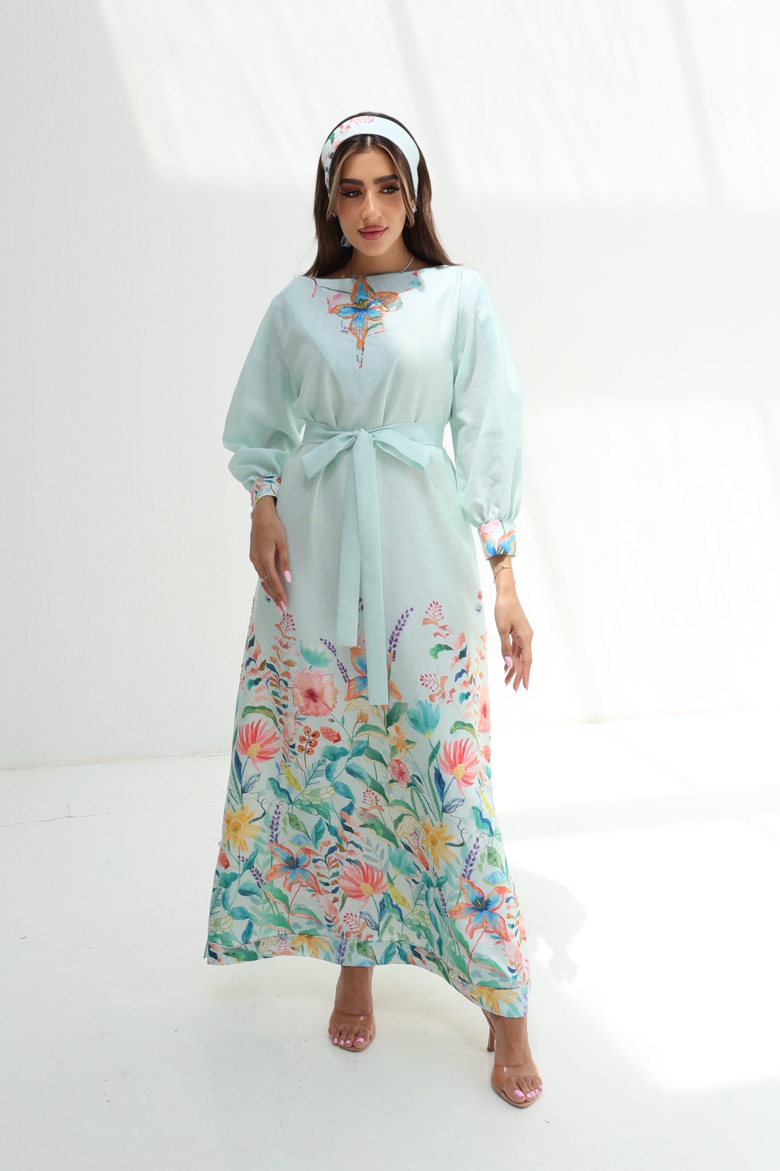 Sawsan — L190 — Mint Lily Border Linen Jalabiya