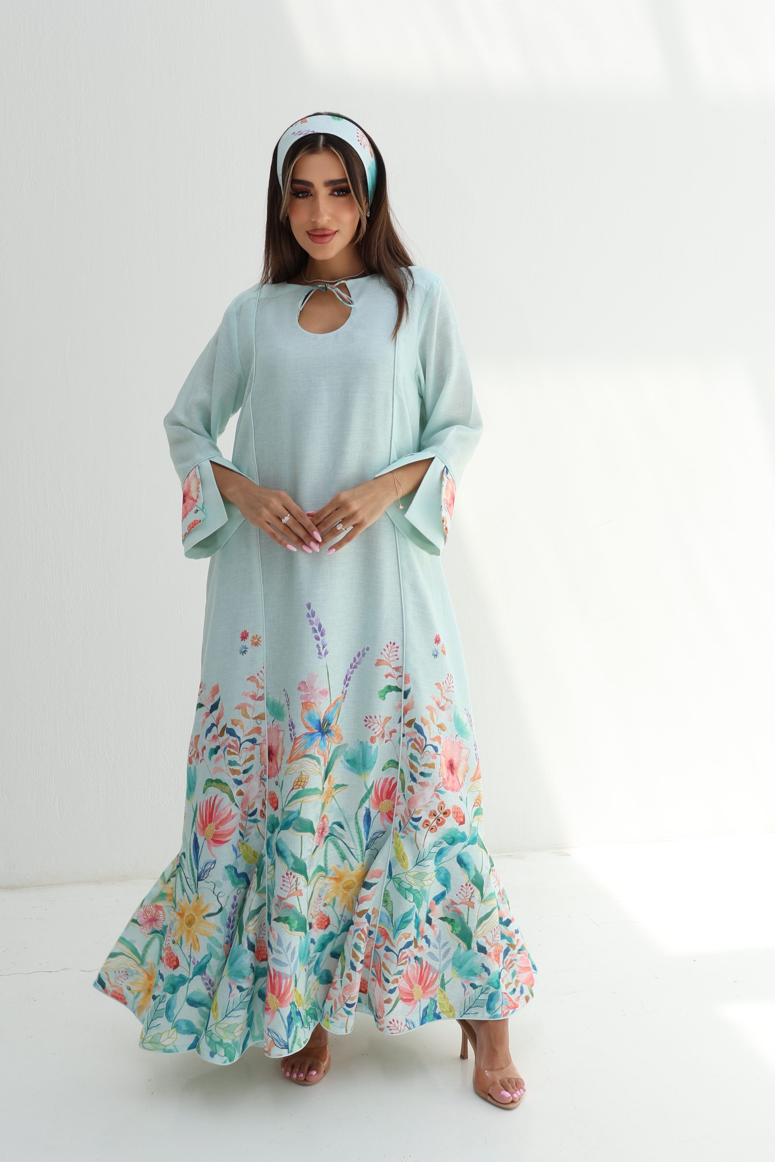 Maha — L188 — Mint Border Floral Linen Jalabiya