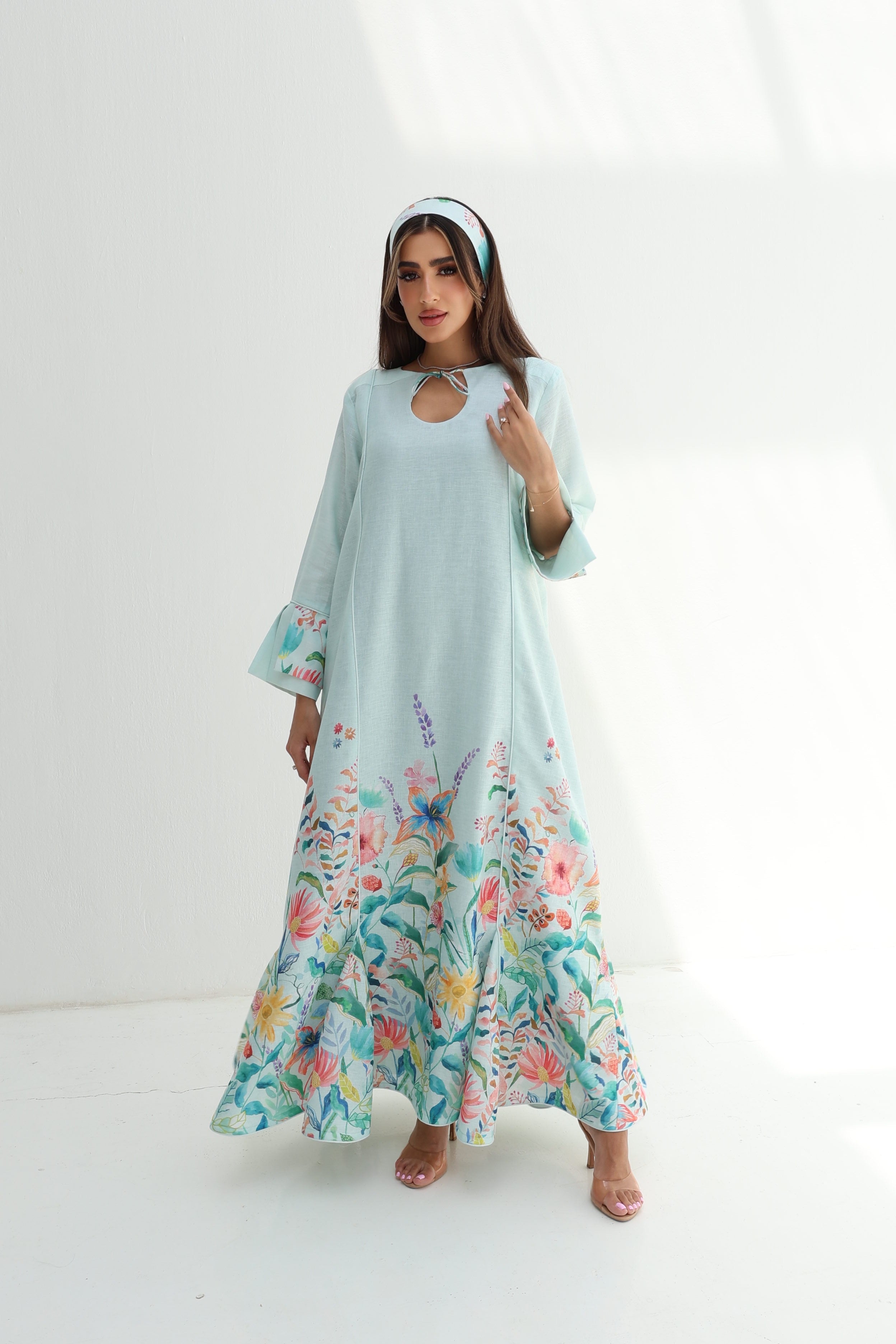 Maha — L188 — Mint Border Floral Linen Jalabiya