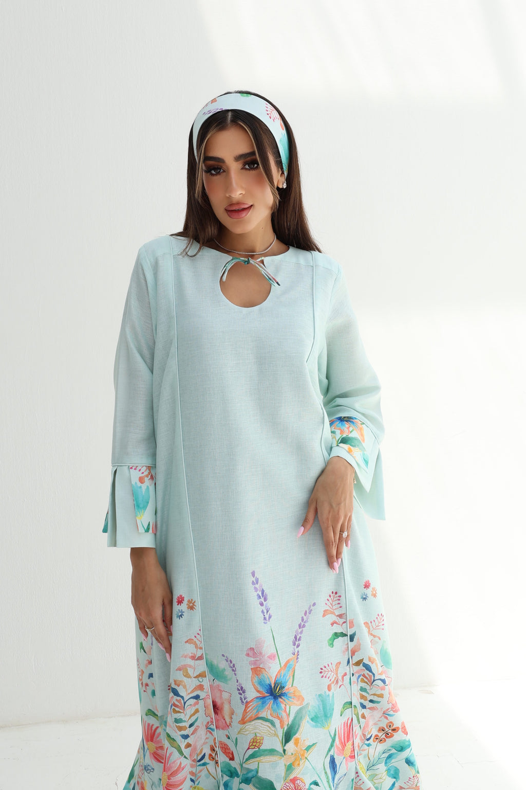 Maha — L188 — Mint Border Floral Linen Jalabiya