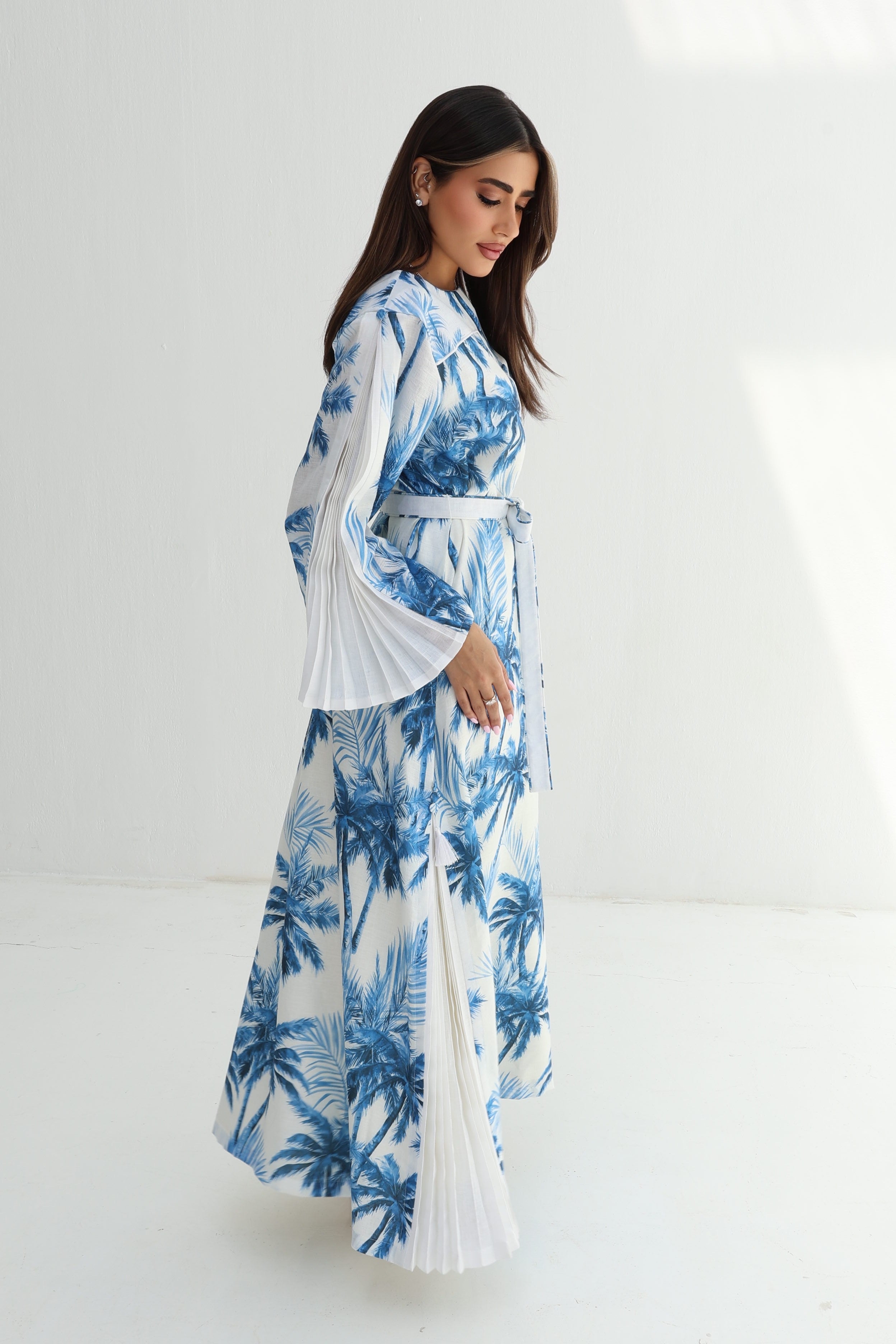 Nakhl — L191 — Blue Palm Print Linen Jalabiya with Pleated Sleeves