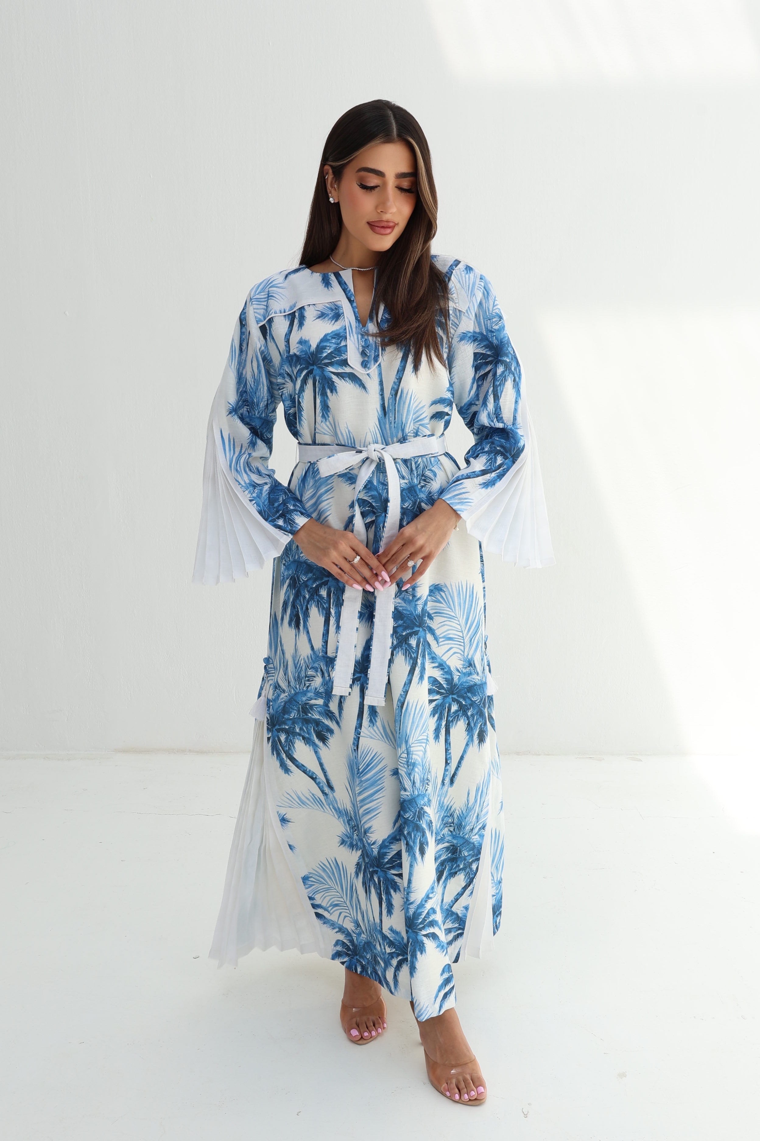 Nakhl — L191 — Blue Palm Print Linen Jalabiya with Pleated Sleeves