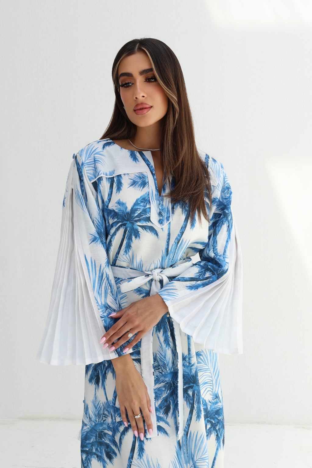 Nakhl — L191 — Blue Palm Print Linen Jalabiya with Pleated Sleeves