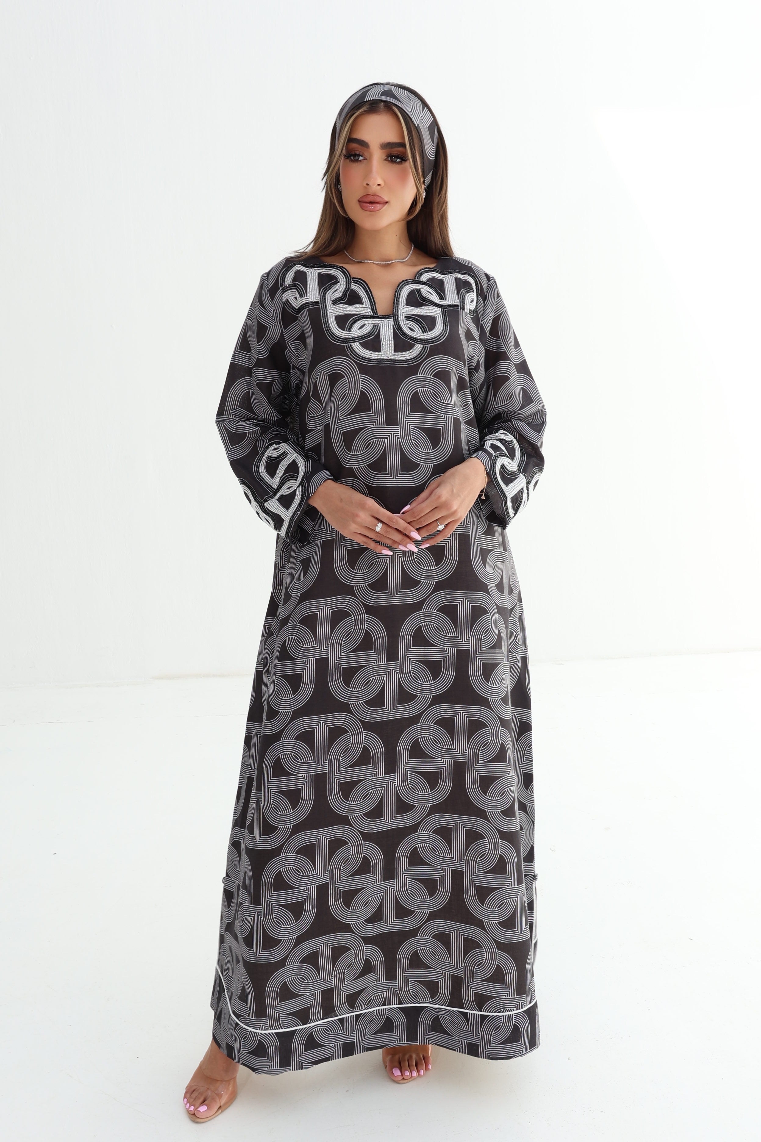 Wasla — L177 — Geometric Chain Print Linen Jalabiya with Embroidery