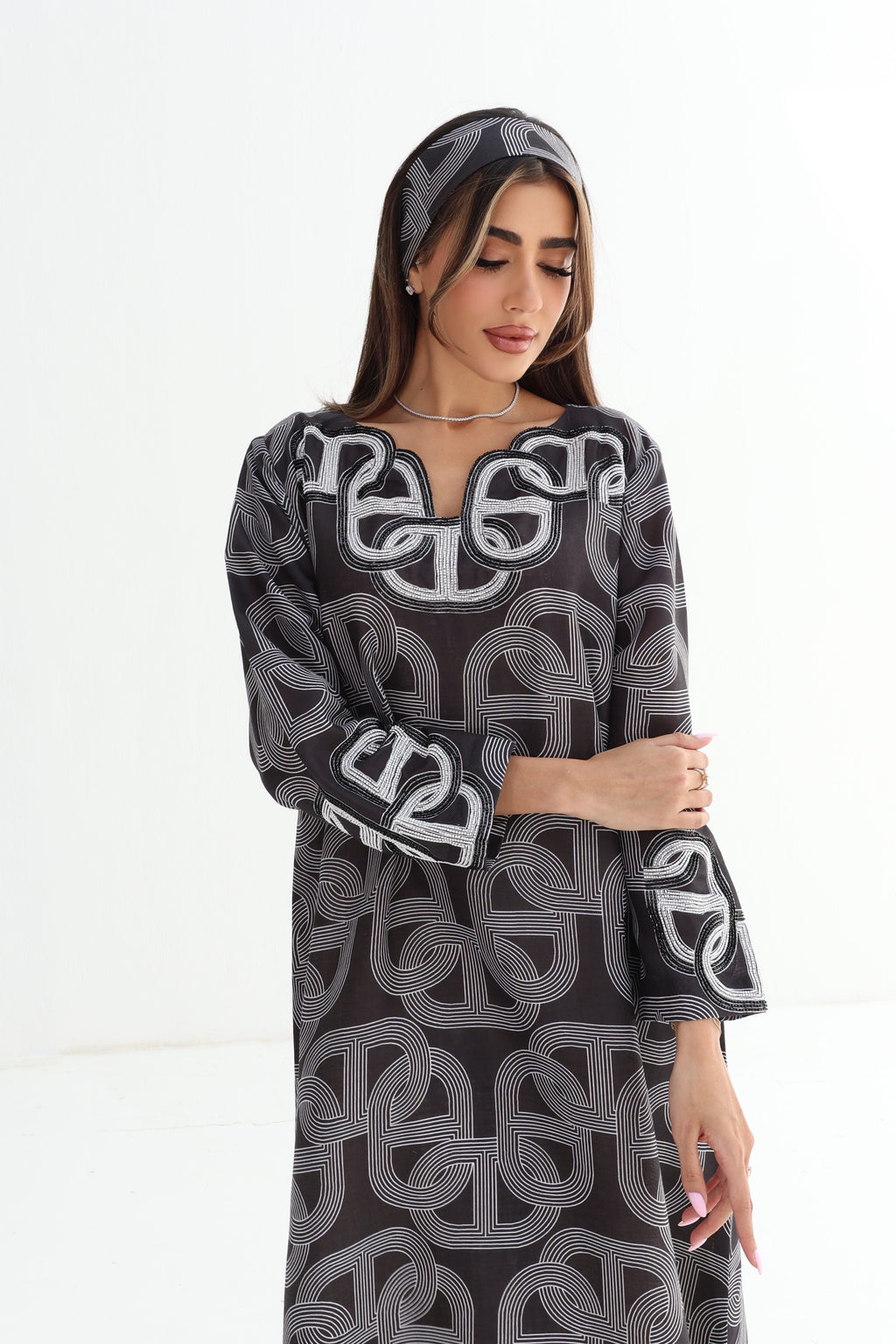 Wasla — L177 — Geometric Chain Print Linen Jalabiya with Embroidery