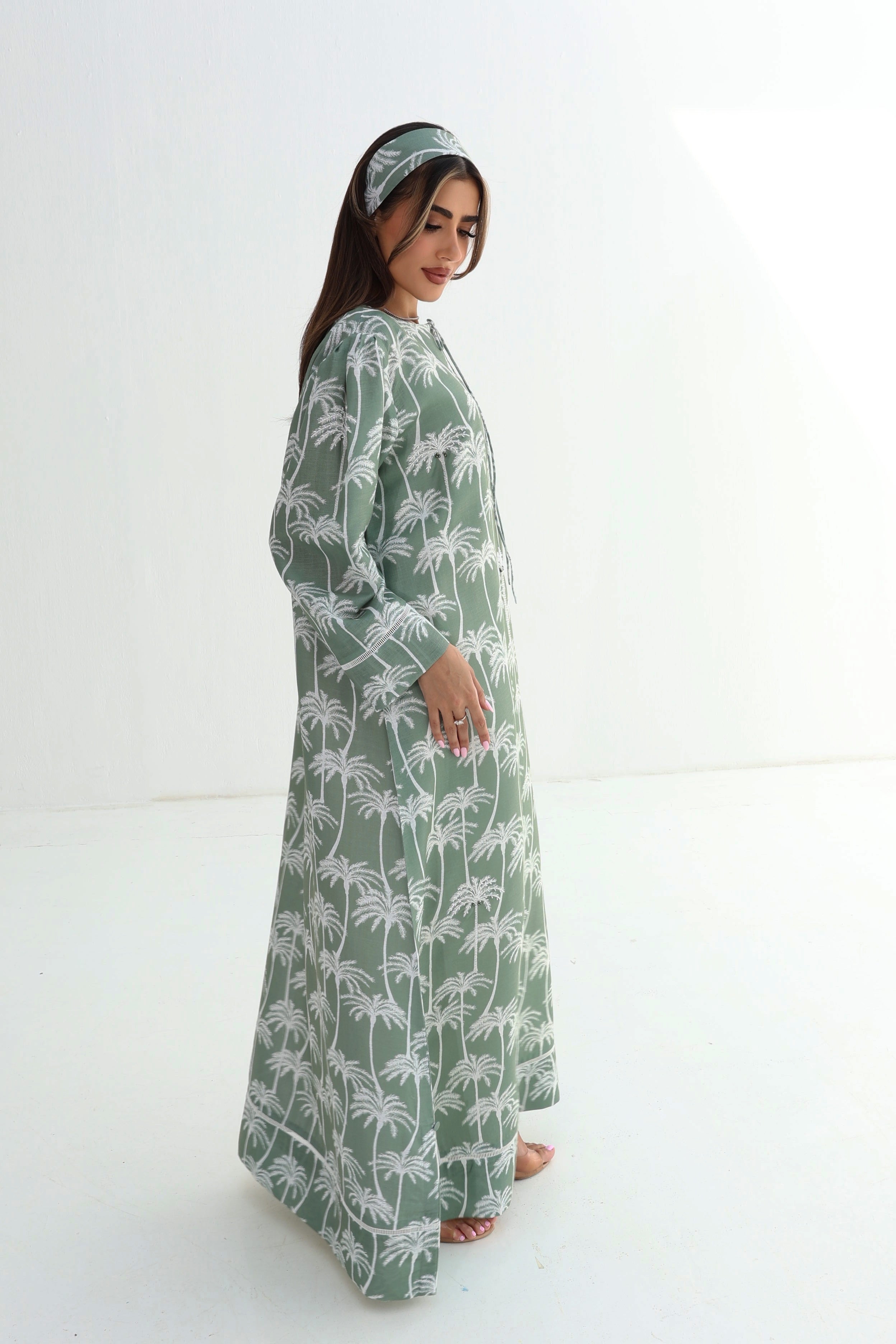 Zill — L186 — Sage Palm Print Linen Jalabiya with Embroidery
