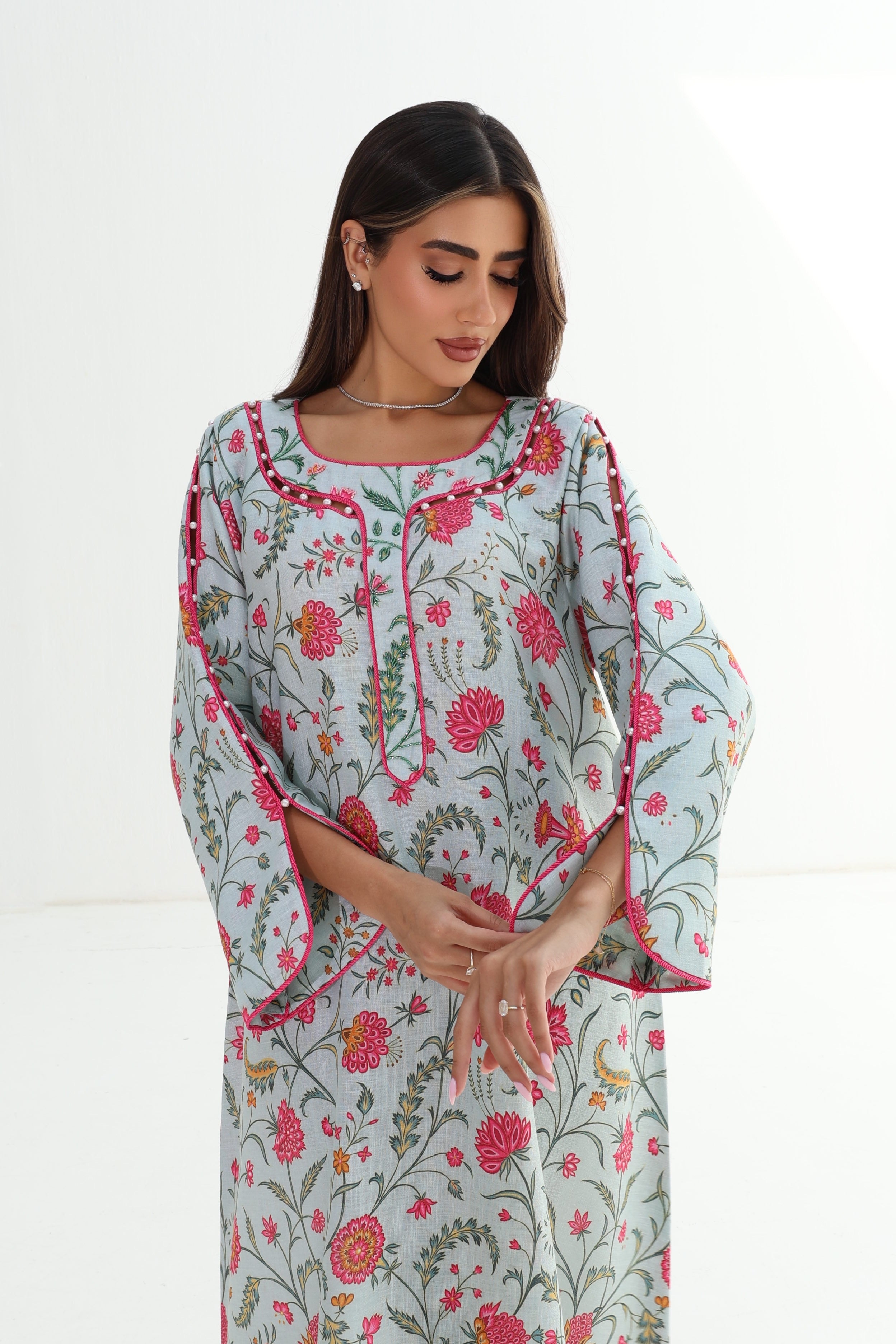 Bahar — L181 — Floral Vine Print Linen Jalabiya