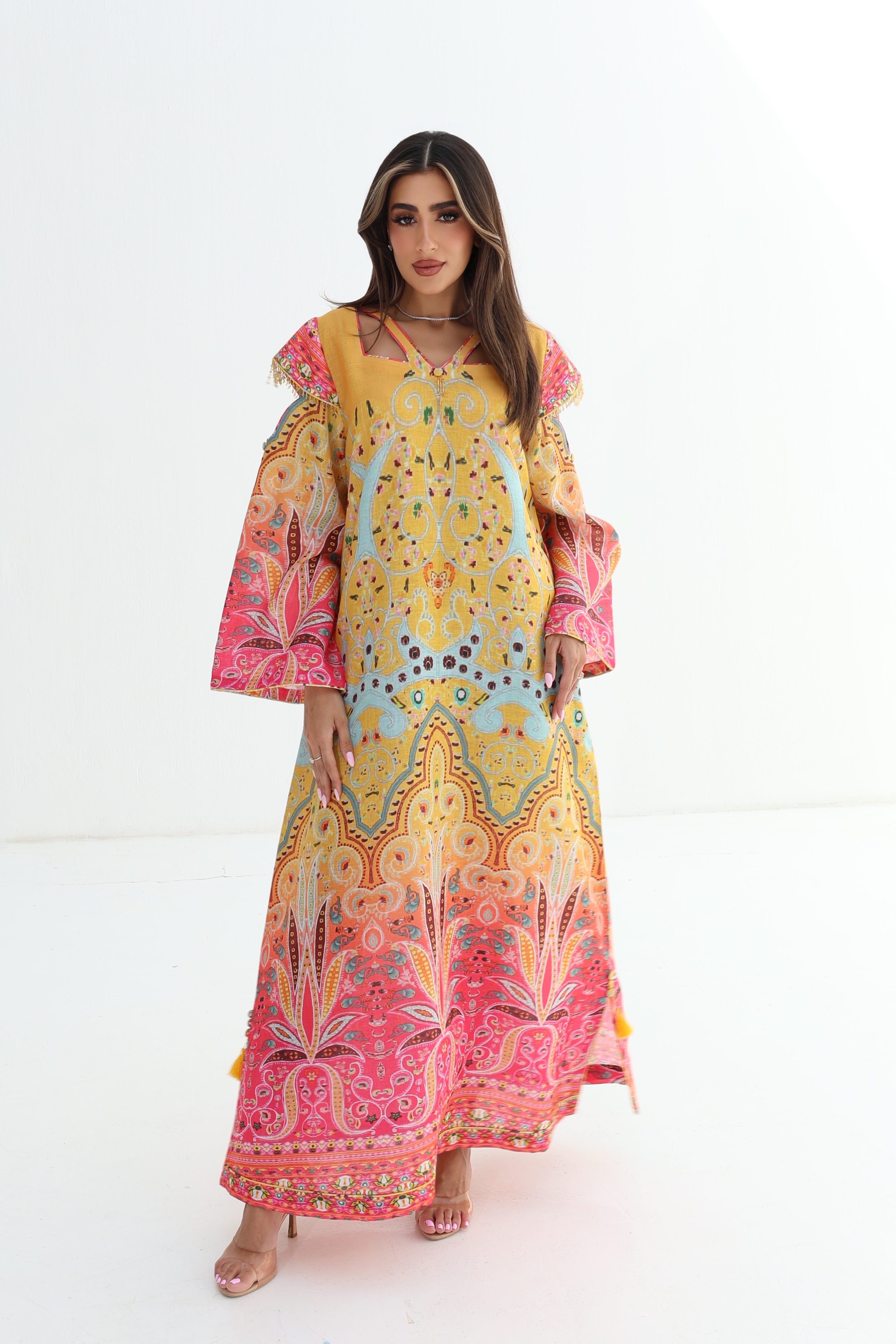 Qamar — L183 — Kaleidoscopic Paisley Print Linen Jalabiya
