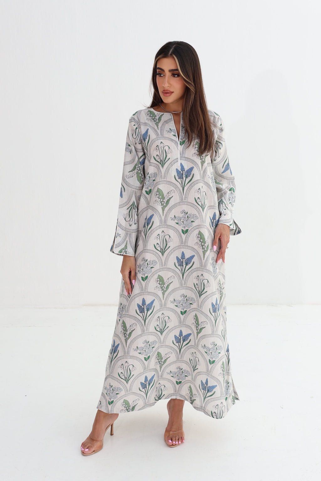 Qantara — C09 — Ivory Art Deco Arch Botanical Floral Cotton Jalabiya