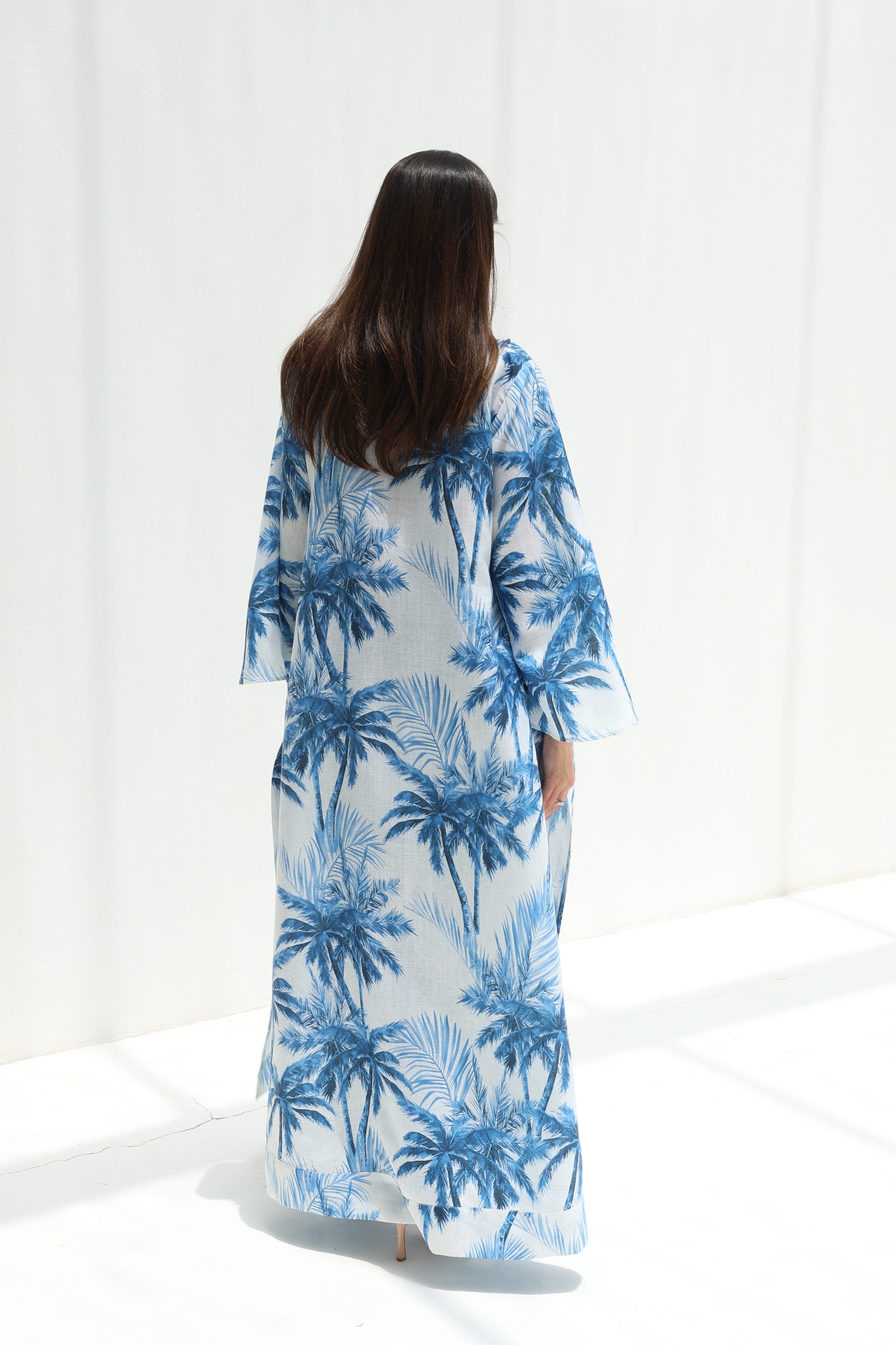 Nakheel Al Bahr — Blue Palm Print Linen Abaya Set