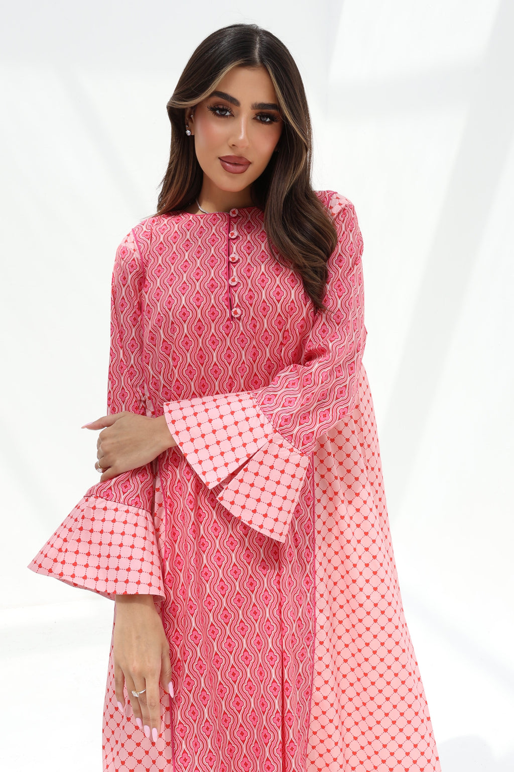 Hessa — C23 — Rose Pink Ogee Wave Stripe & Diamond Lattice Contrast Double Ruffle Cuff Cotton Jalabiya