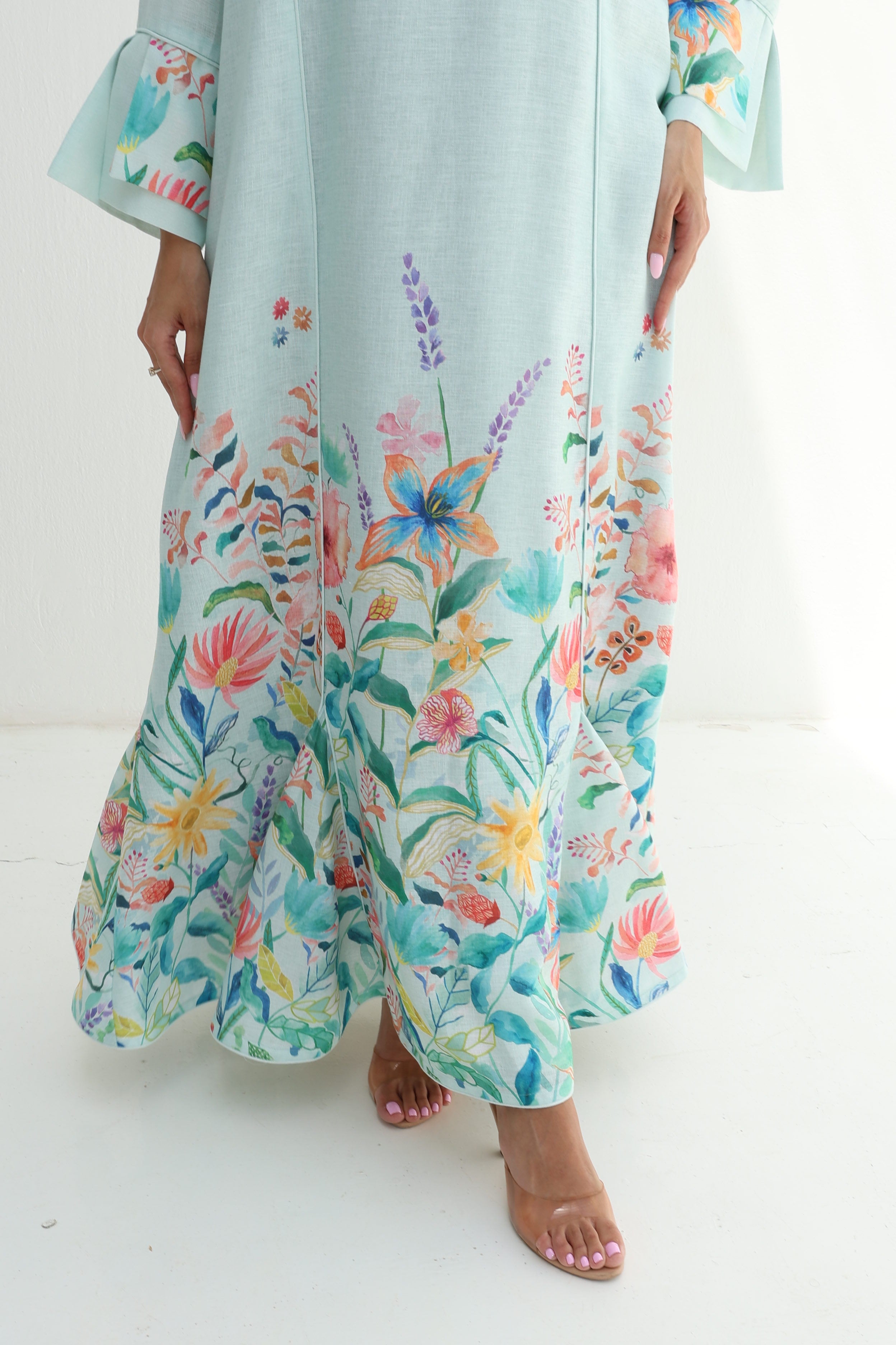 Maha — L188 — Mint Border Floral Linen Jalabiya
