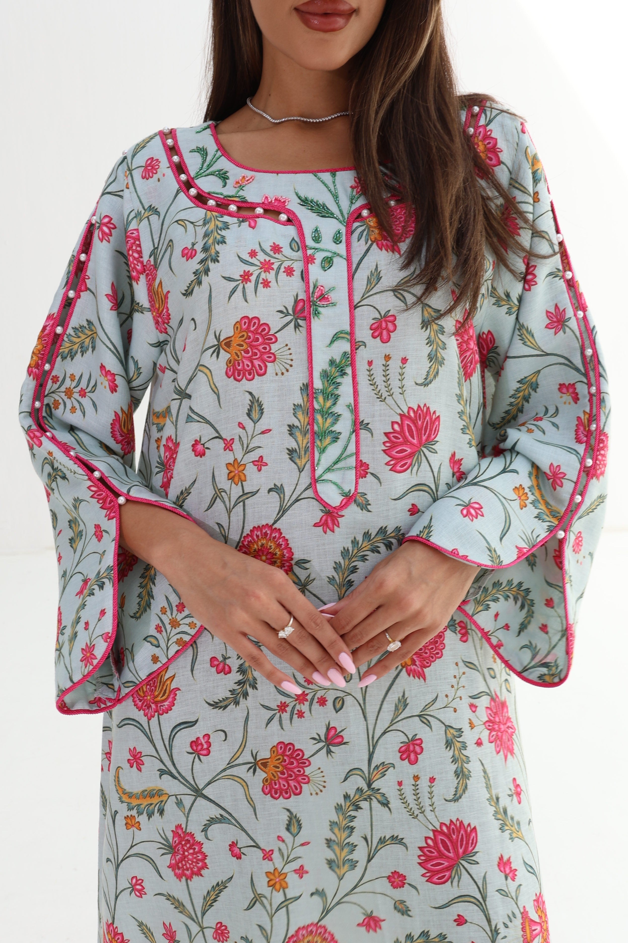 Bahar — L181 — Floral Vine Print Linen Jalabiya