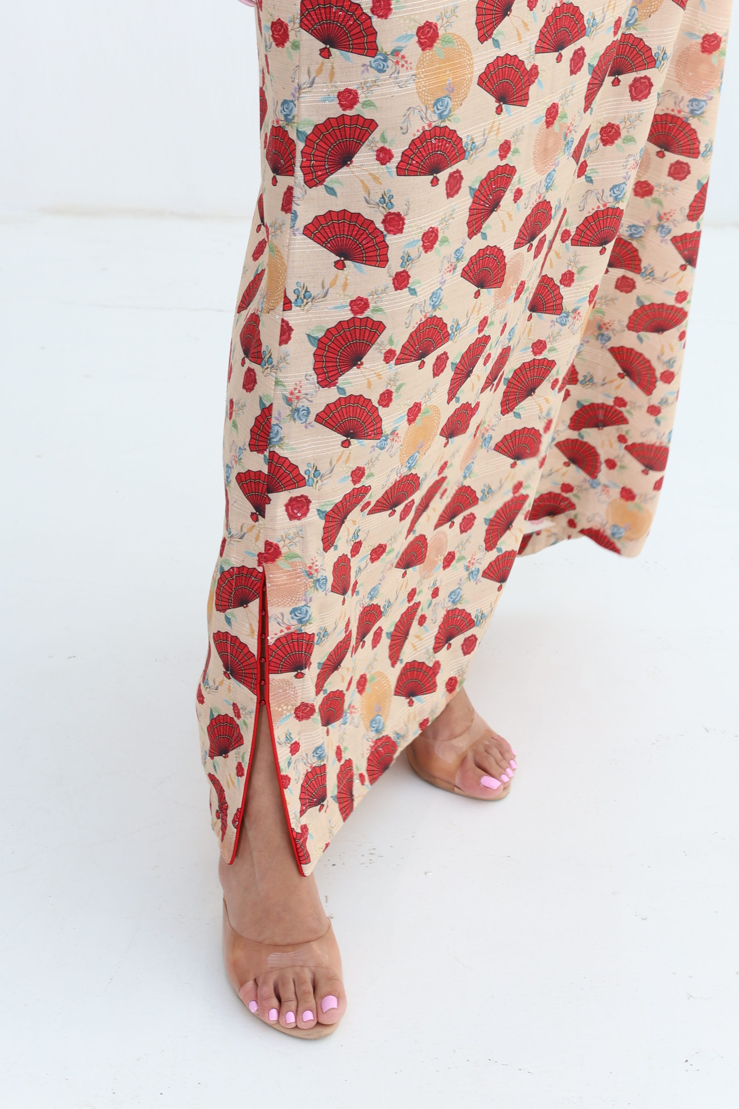 Mirwaha — C14 — Sand Japanese Fan & Rose Print Batwing Cotton Jalabiya