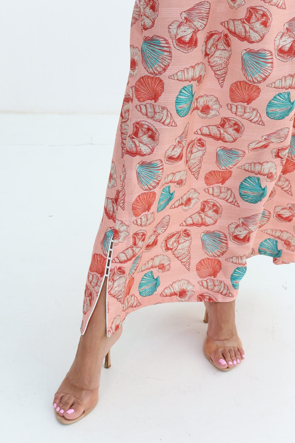 Sadaf — C13 — Blush Seashell Conch Print Pearl Trim Cotton Jalabiya