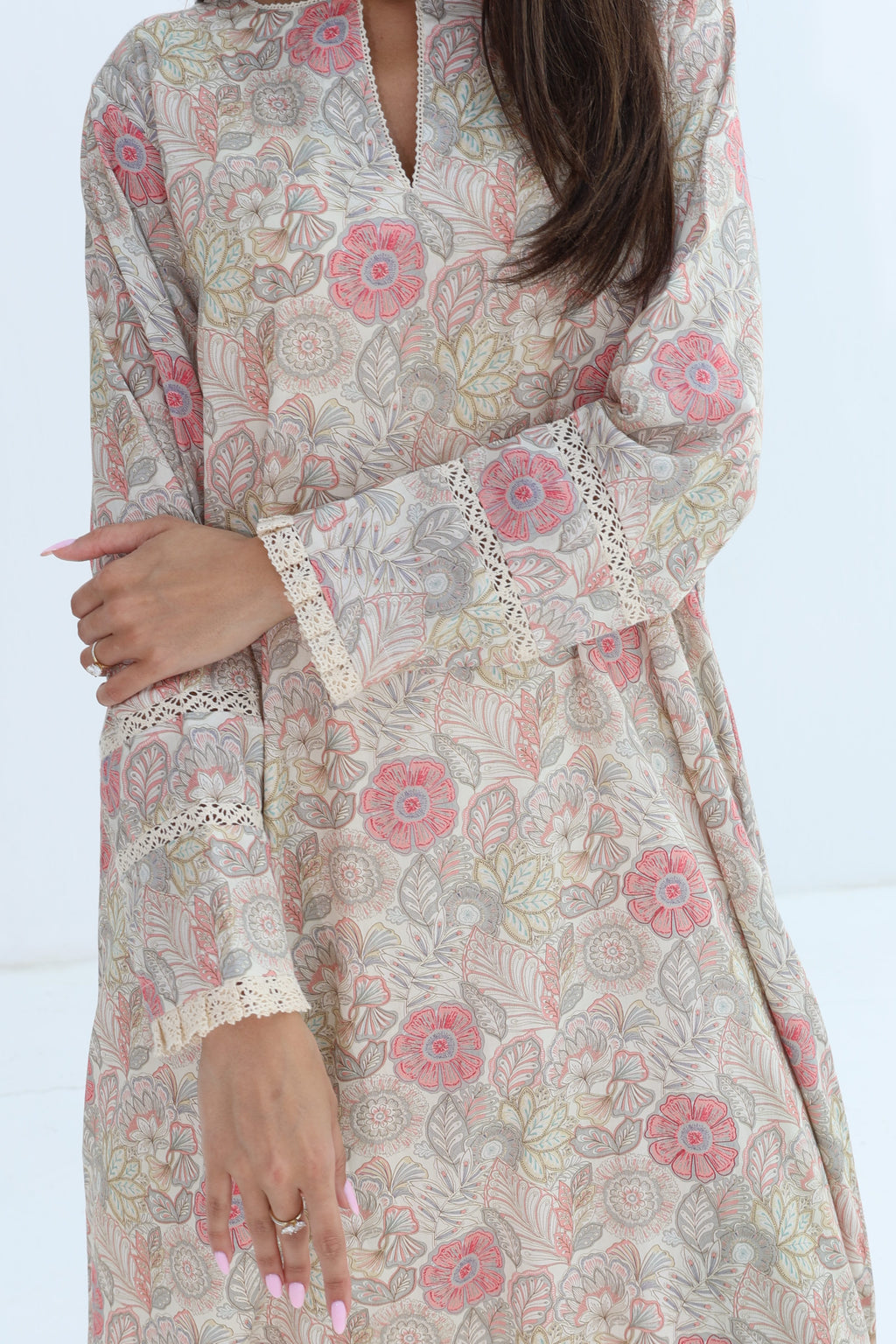 Amal — C08 — Ivory Blush Rose Botanical Lace Cuff Cotton Jalabiya