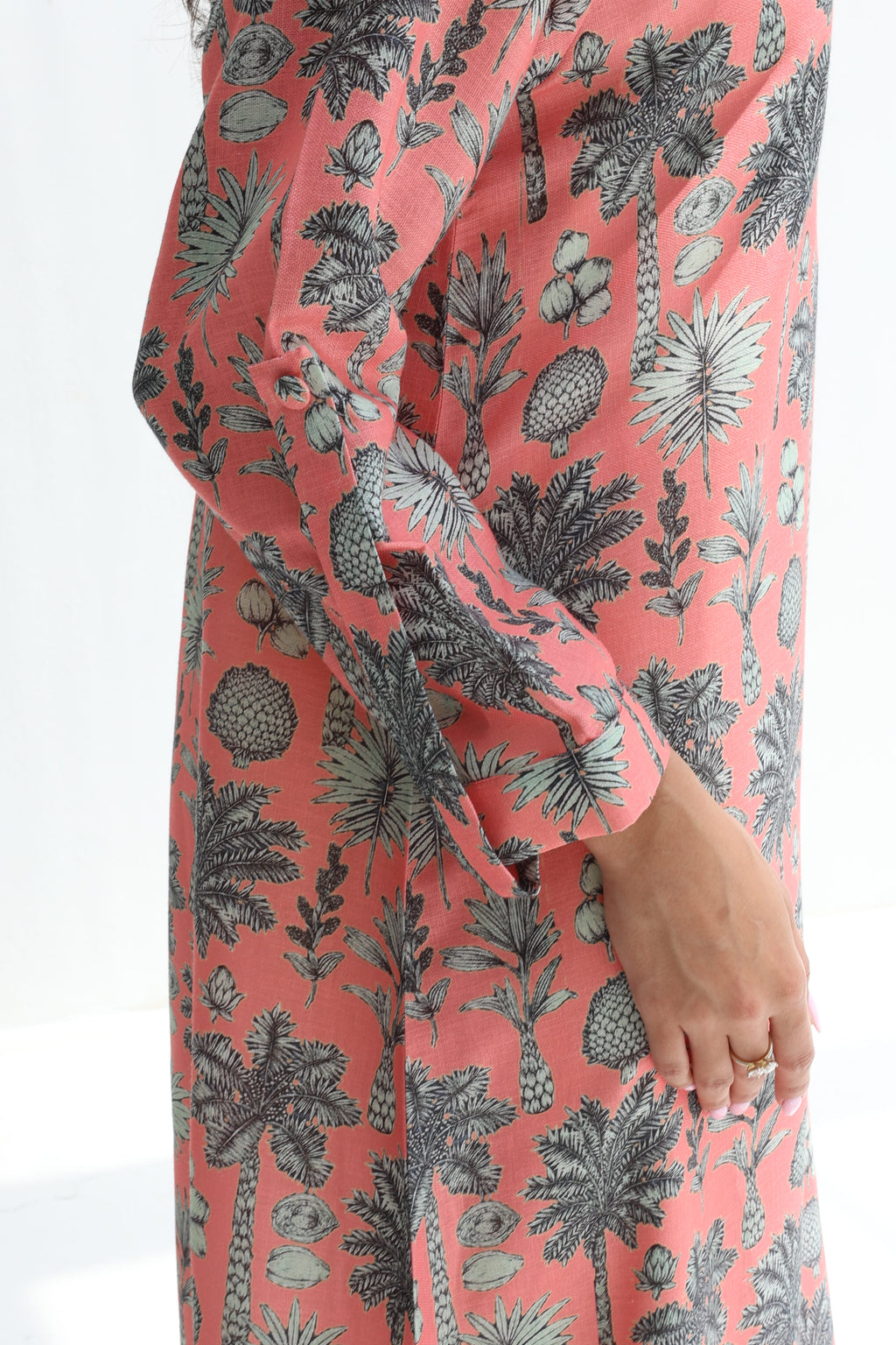 Nakhla — L167 — Coral Palm Print Linen Jalabiya with Embroidery
