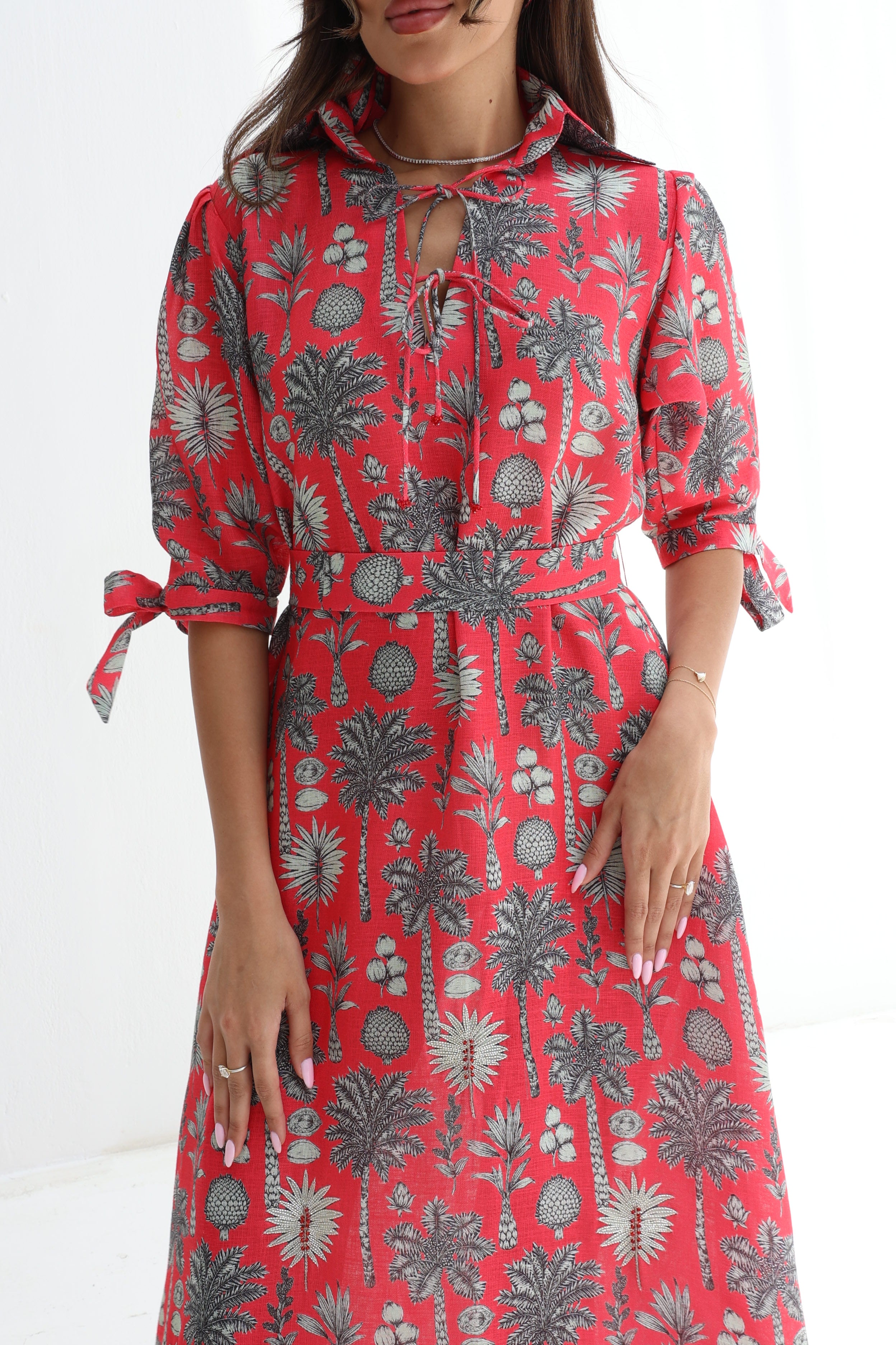 Marjan — L207 · Coral Palm & Pineapple Print