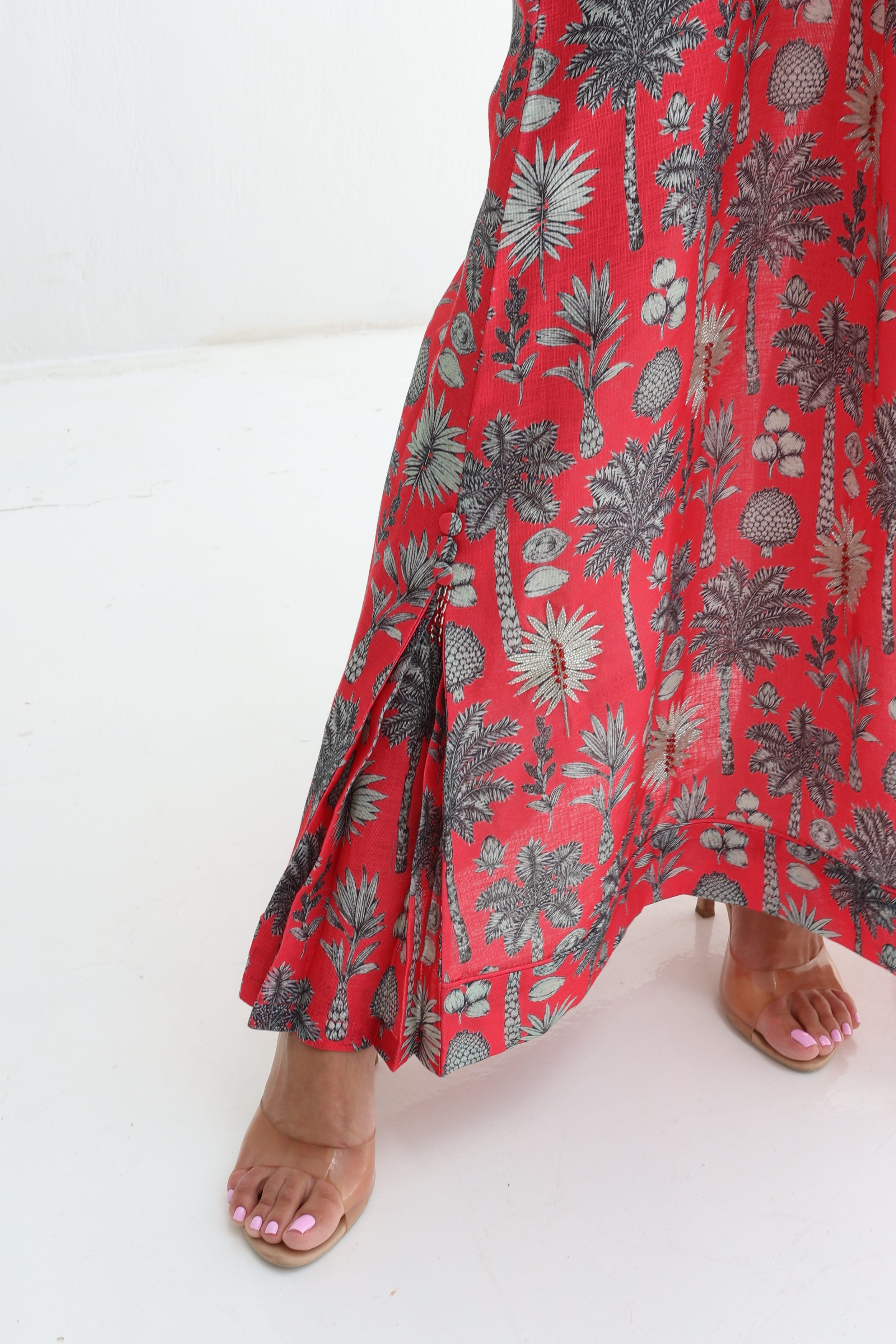 Marjan — L207 · Coral Palm & Pineapple Print