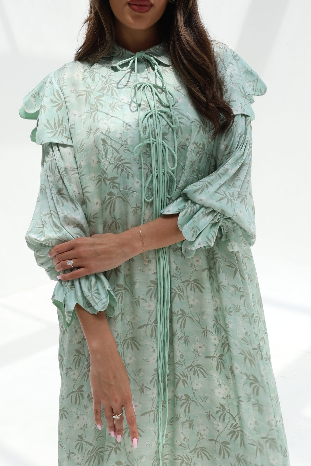 Wardah — L131 · Tropical Bloom