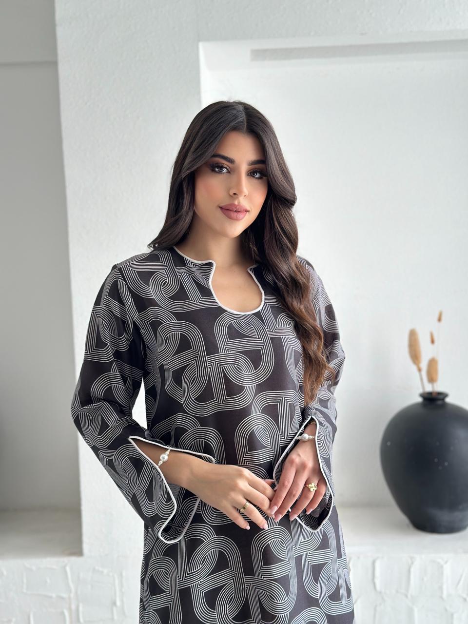 Noor - L06 — Black Pearl
