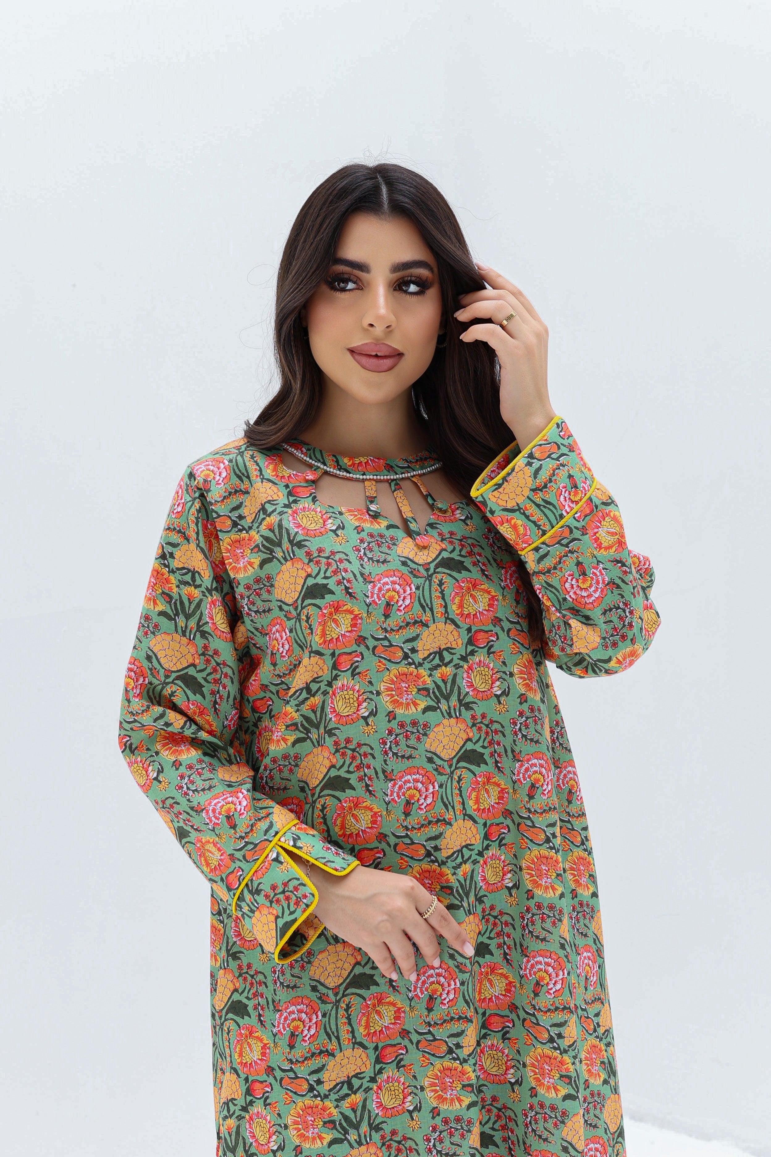 Maha - L113 - Match Floral