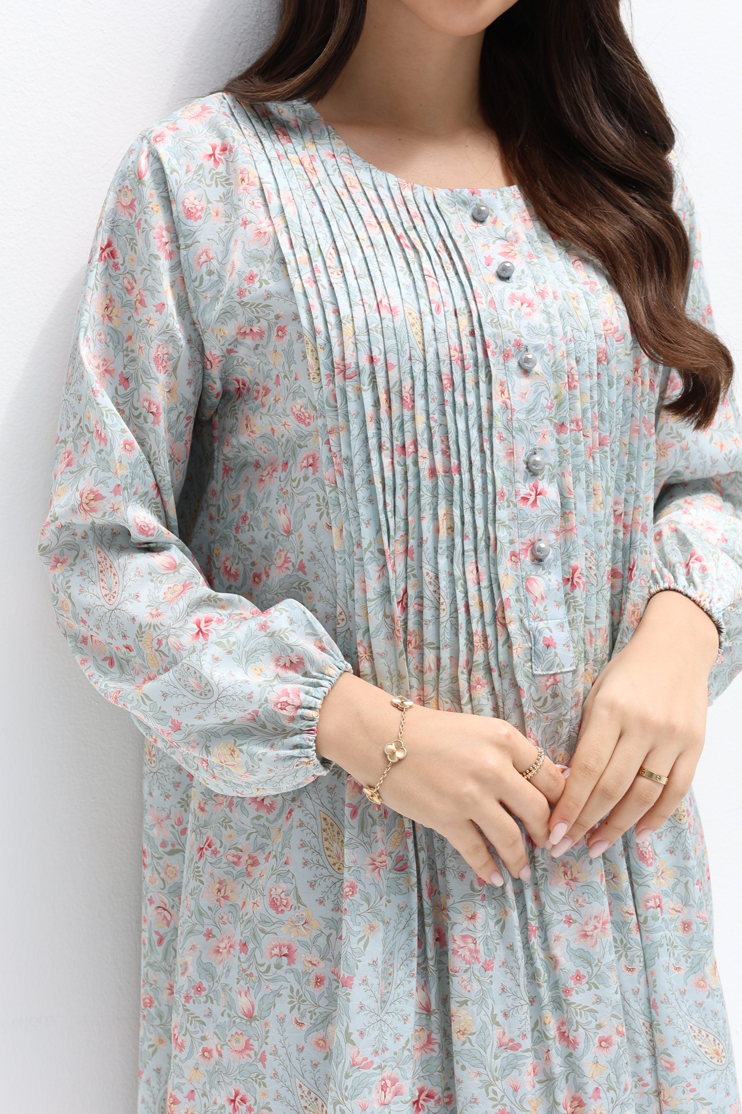Lulu - L120 - Blue Pleats