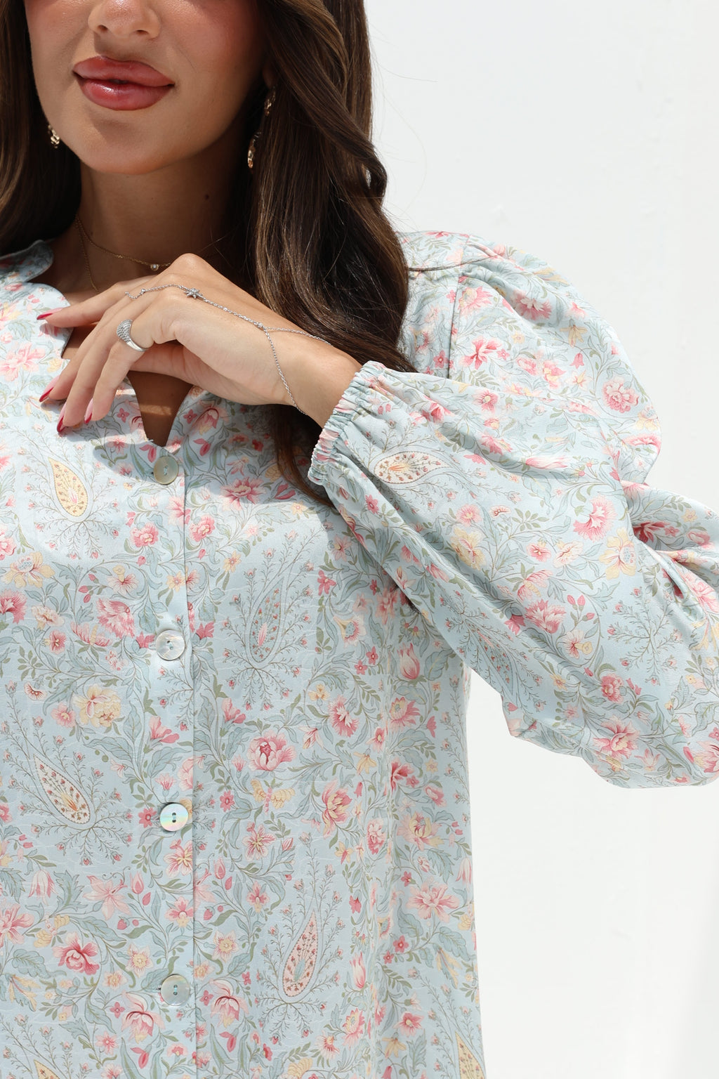 Nada - L125 - Light Floral