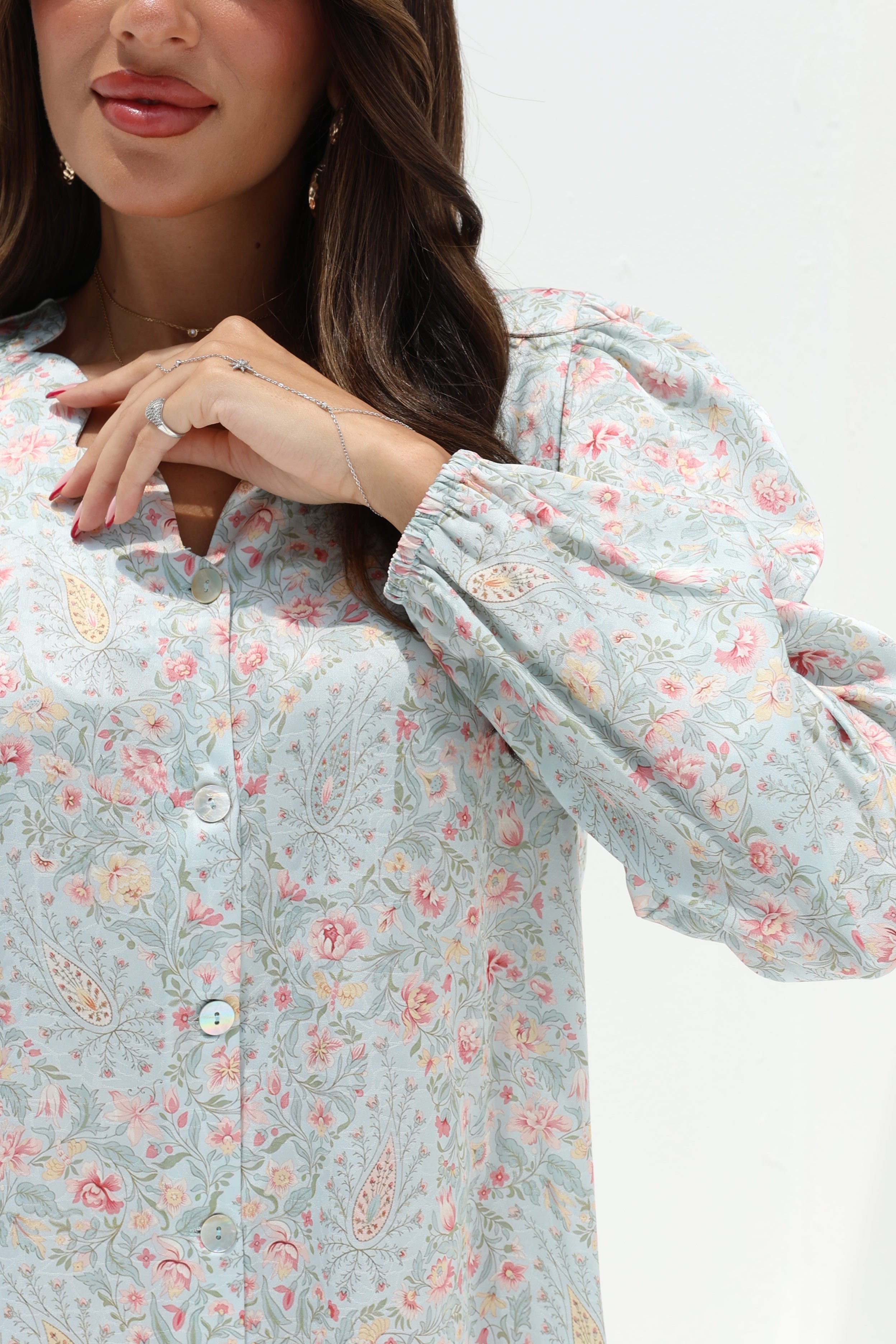 Nada - L125 - Light Floral