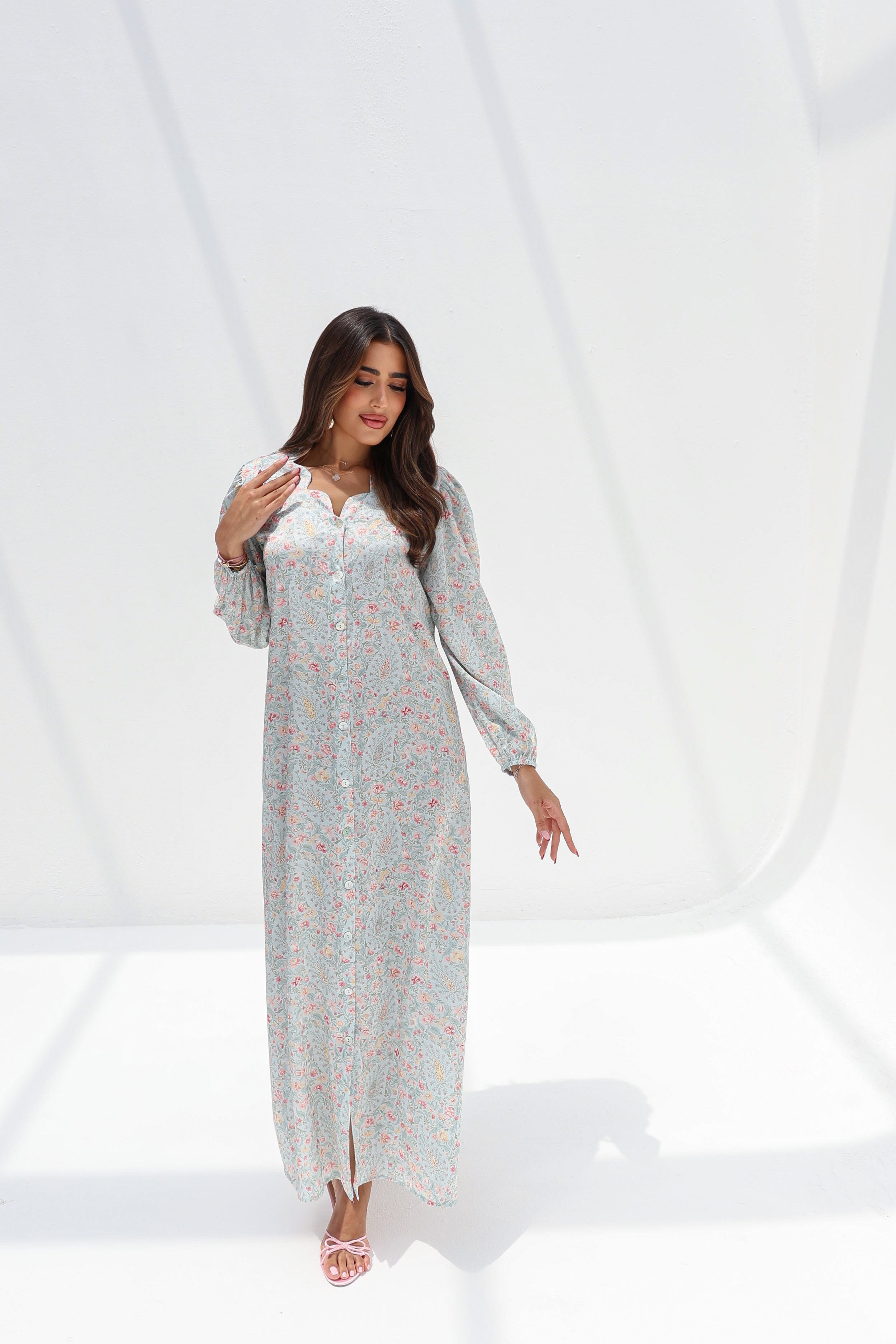 Nada - L125 - Light Floral