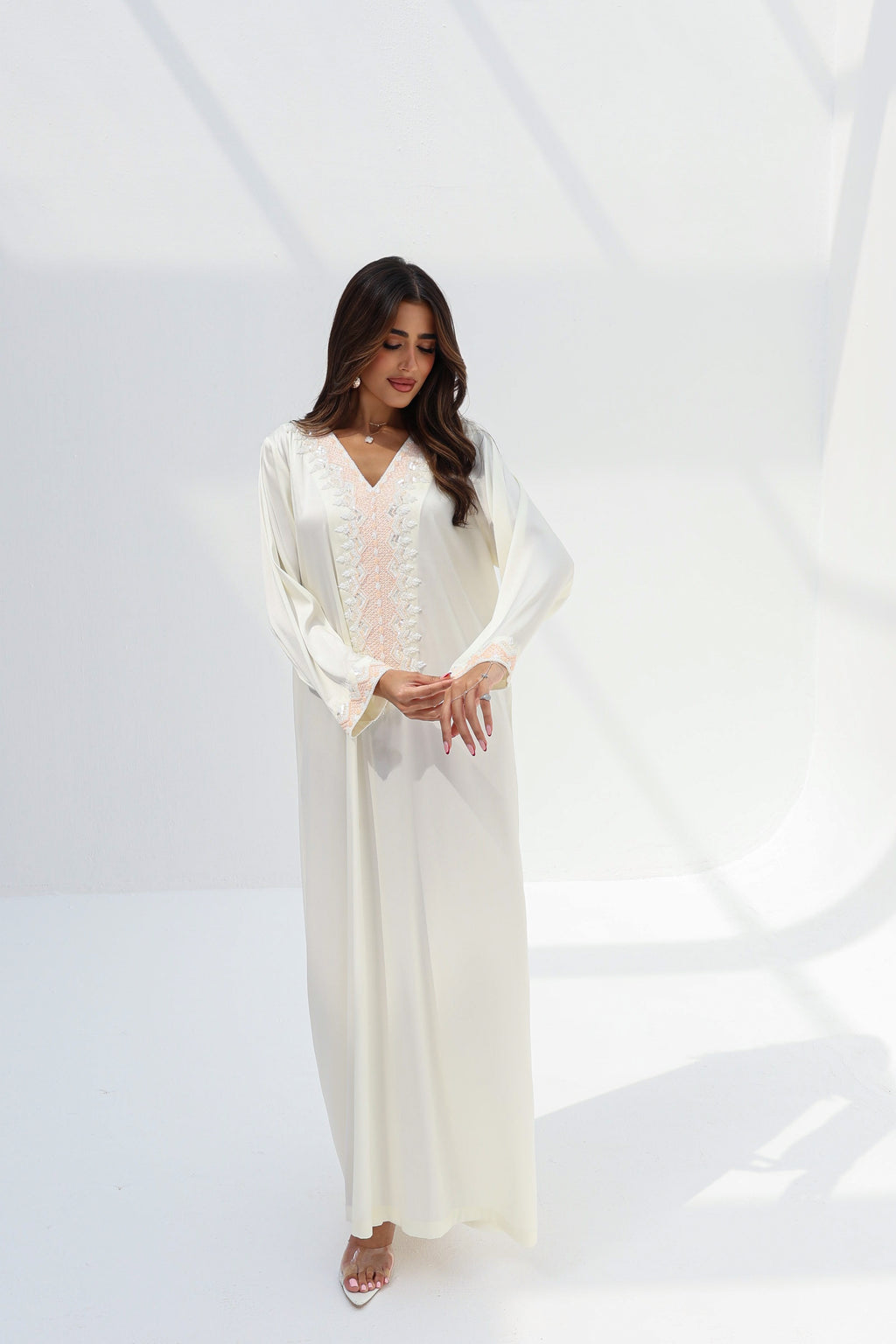 Lina - L137 - Embroid