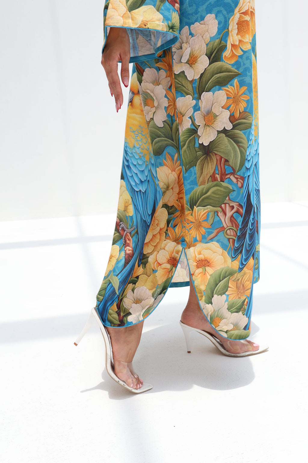 Tara - L153 - Blue Bird