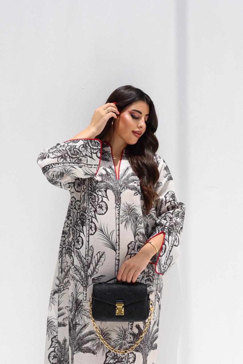 Dalal - L31 - Black White Palm