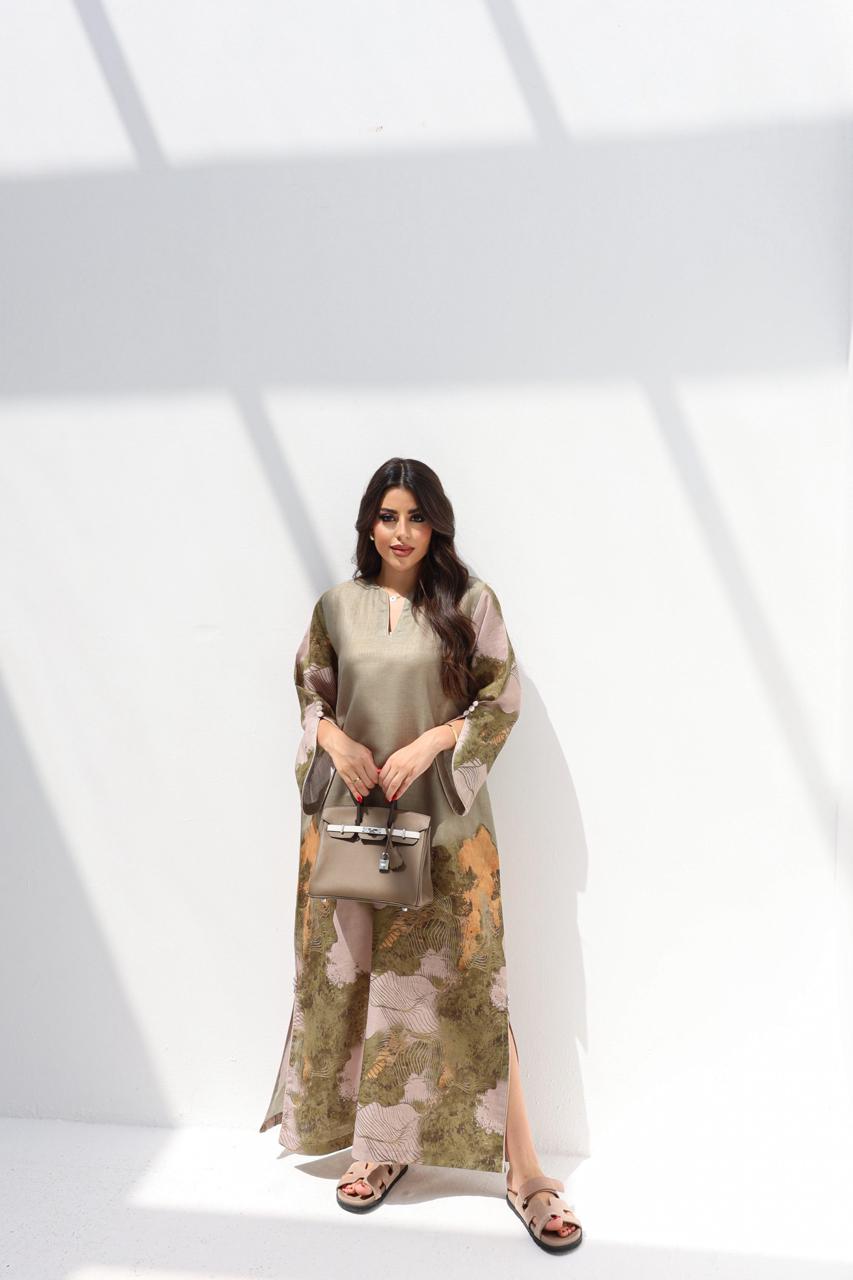 Ghusun - L38 - Moss Green Floral