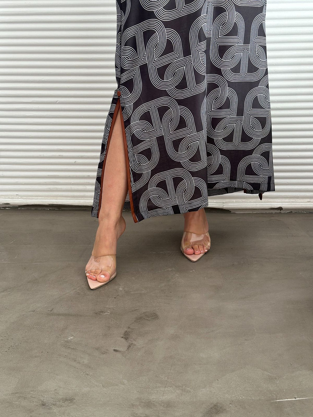 Ghalia — L57 · Schwarzes Leder