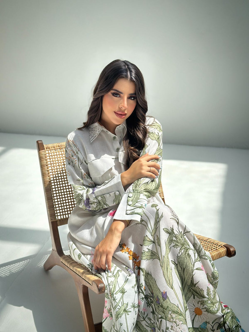 Abeer - L74 - White Garden