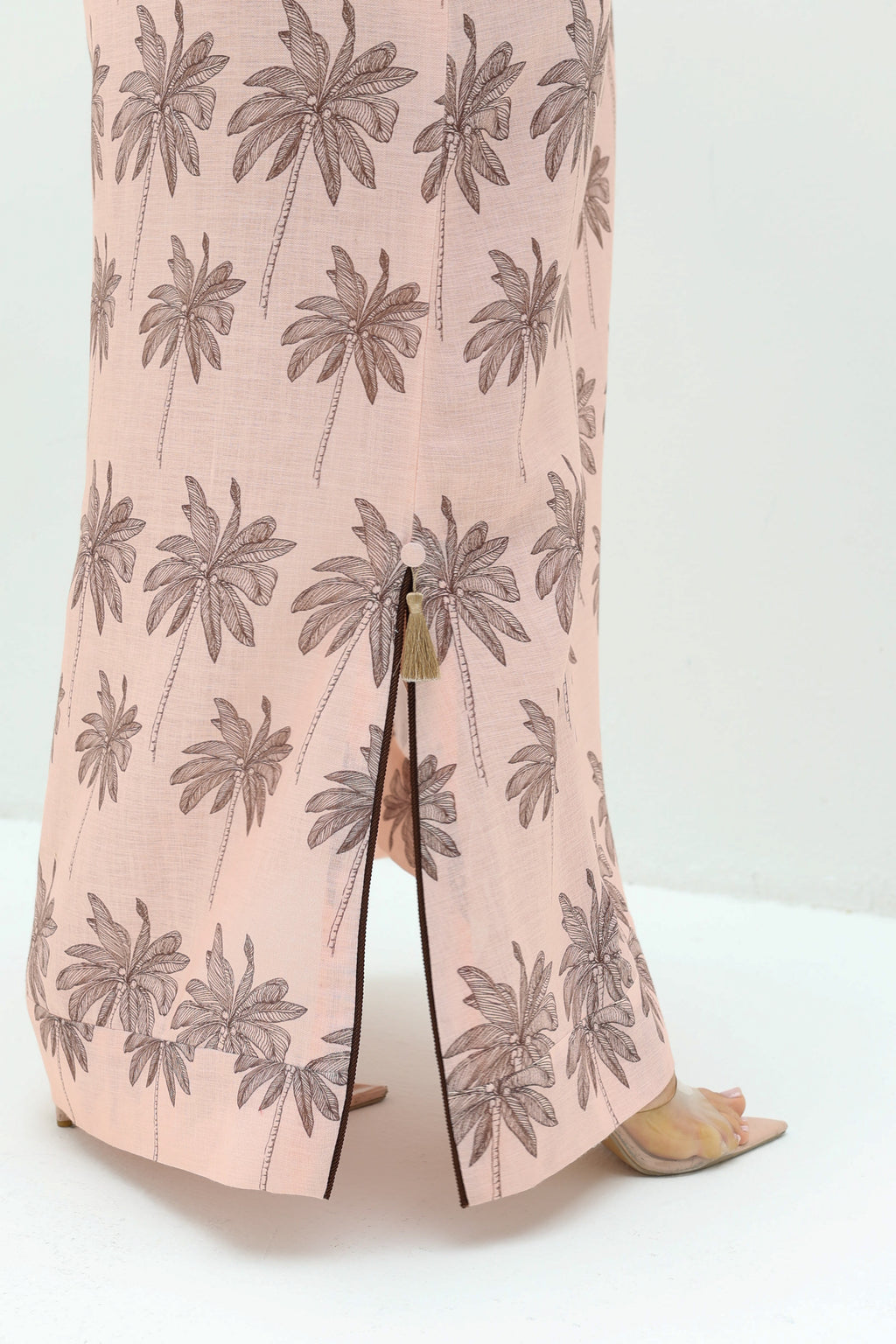 Jouri - L82 - Pink Palm