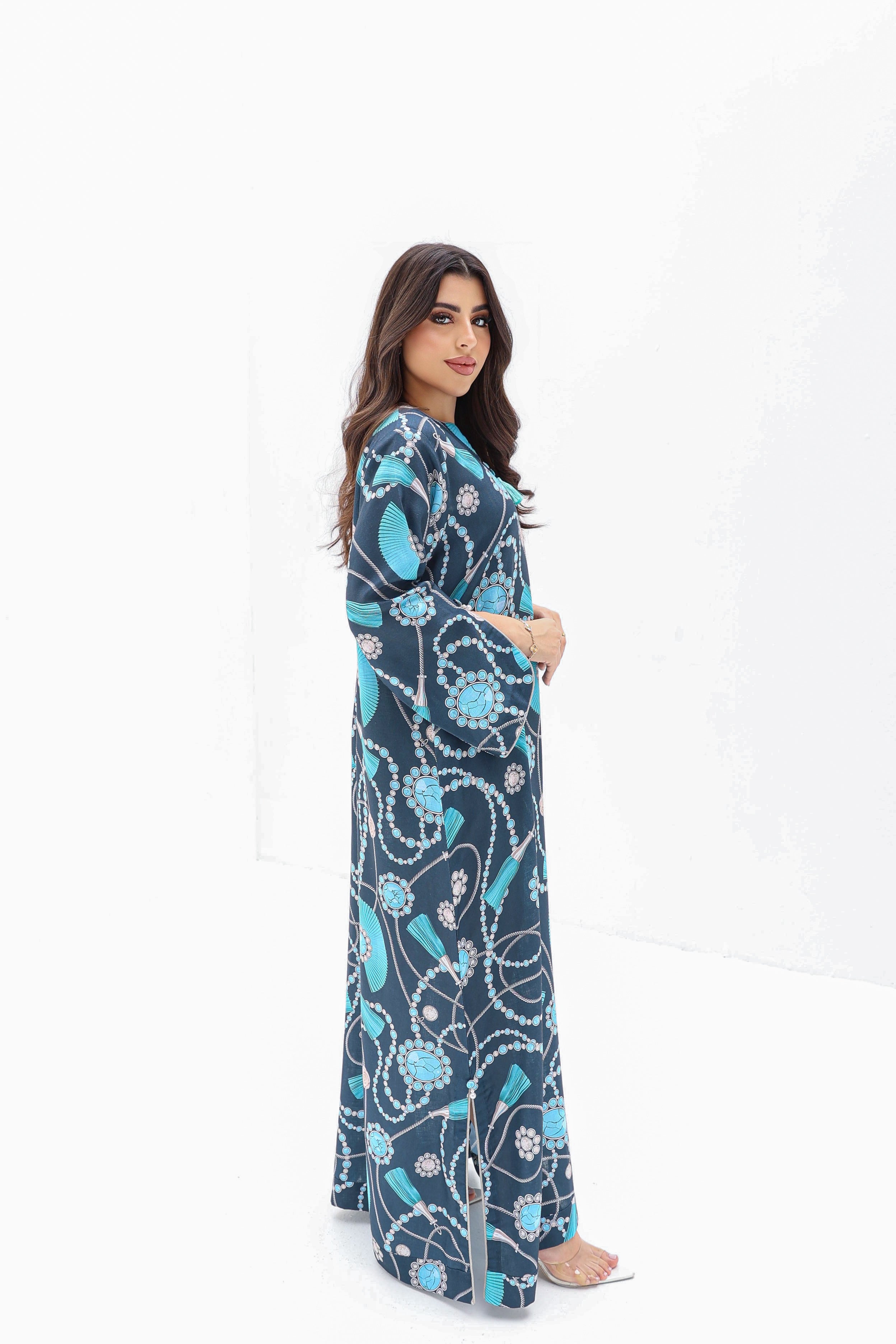 Layla - L83 - Navy Pearl