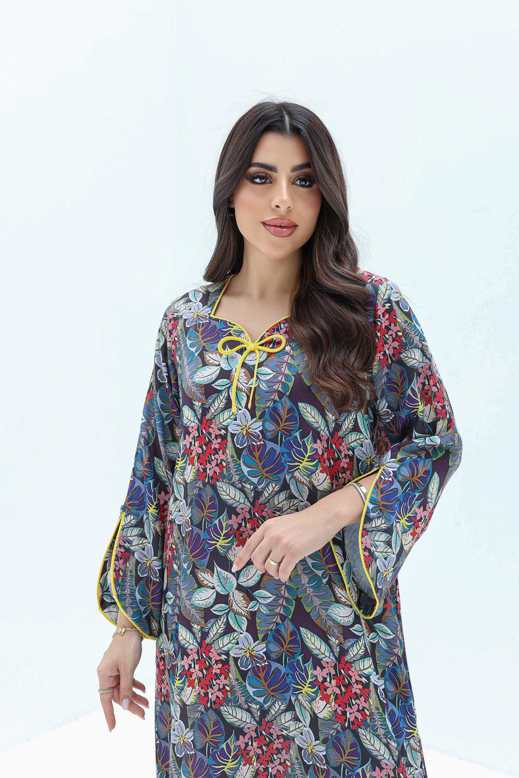 Amira - L85 - Leaves Print