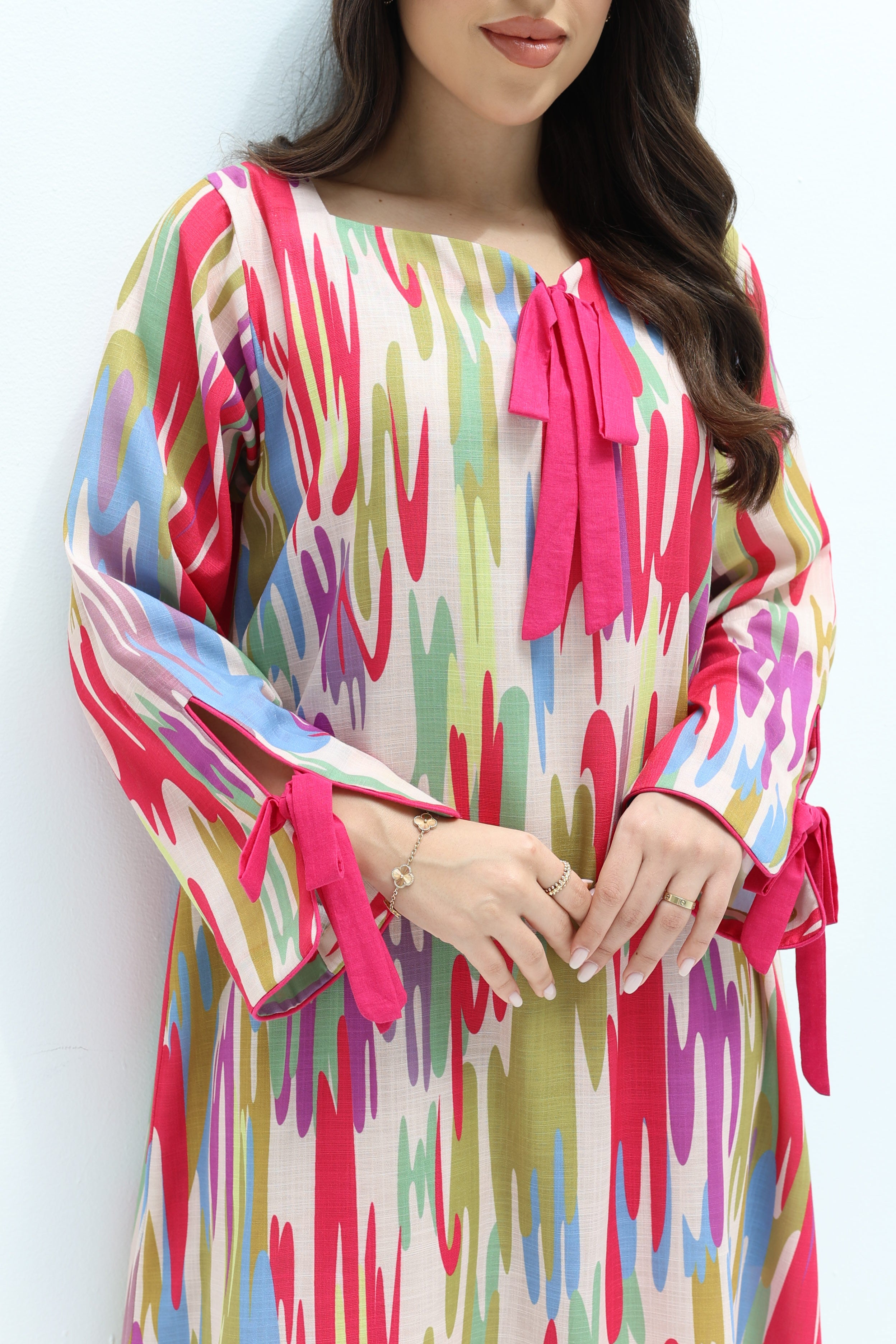 Salma - L95 - Beige with Tricolor