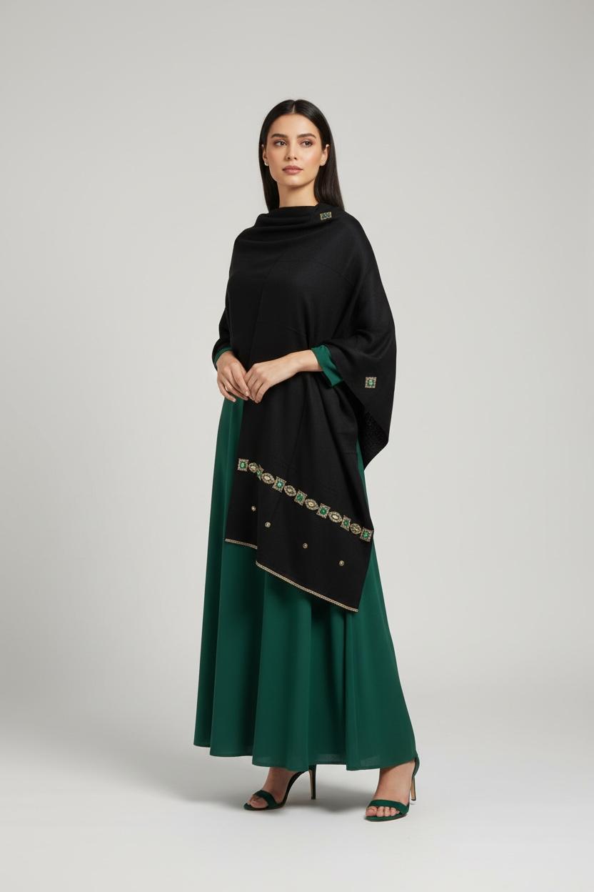 S08 - Black Gold Beads