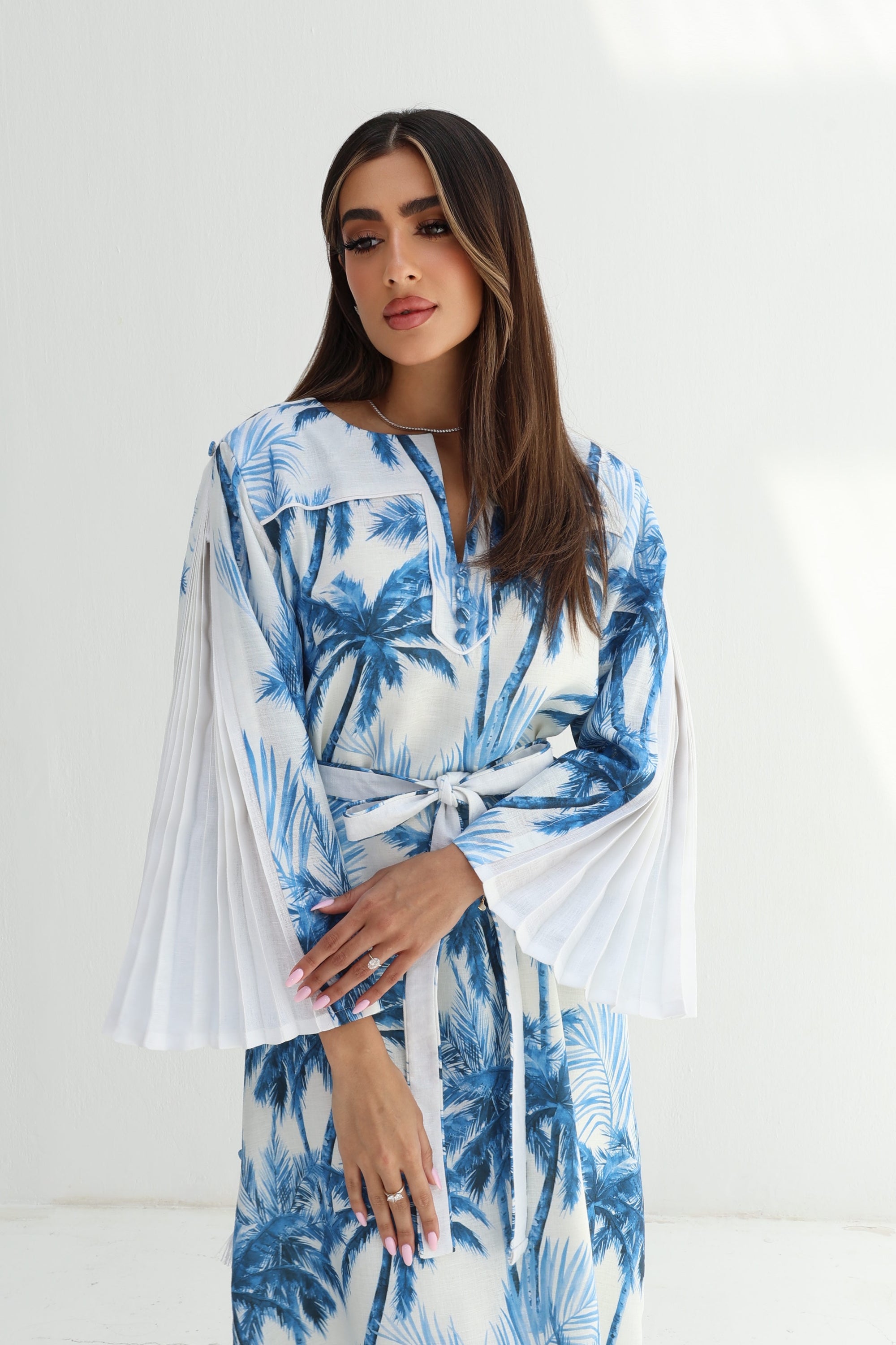 Azure Palm Pleated Sleeve Linen Blend Dress tropical palm print detail