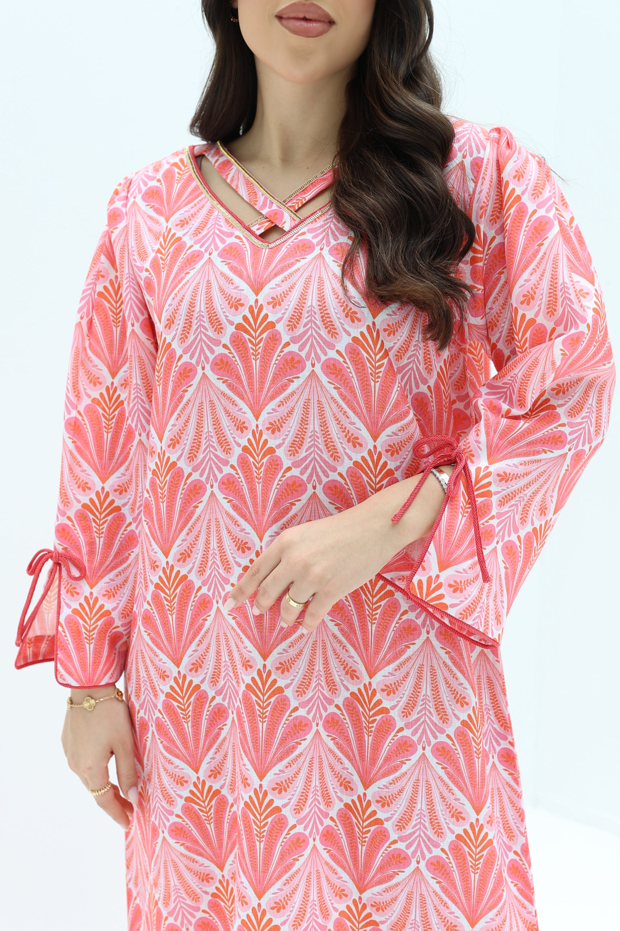 Coral Fan Palm Linen Blend Jalabiya sleeve detail